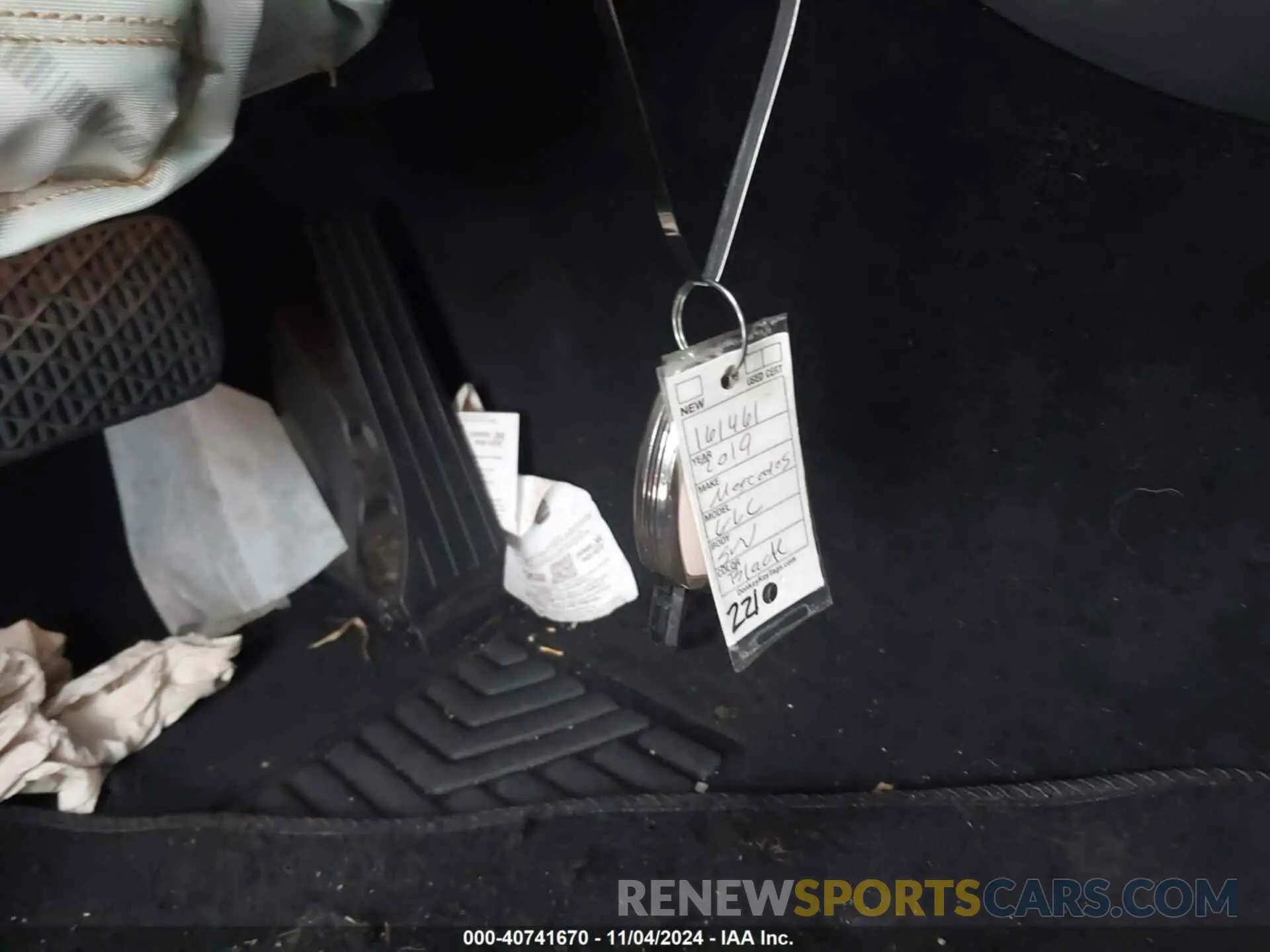 11 Photograph of a damaged car WDC0G4JB1KV161461 MERCEDES-BENZ GLC 300 2019