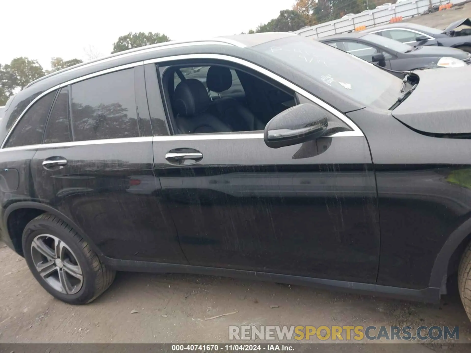 13 Photograph of a damaged car WDC0G4JB1KV161461 MERCEDES-BENZ GLC 300 2019