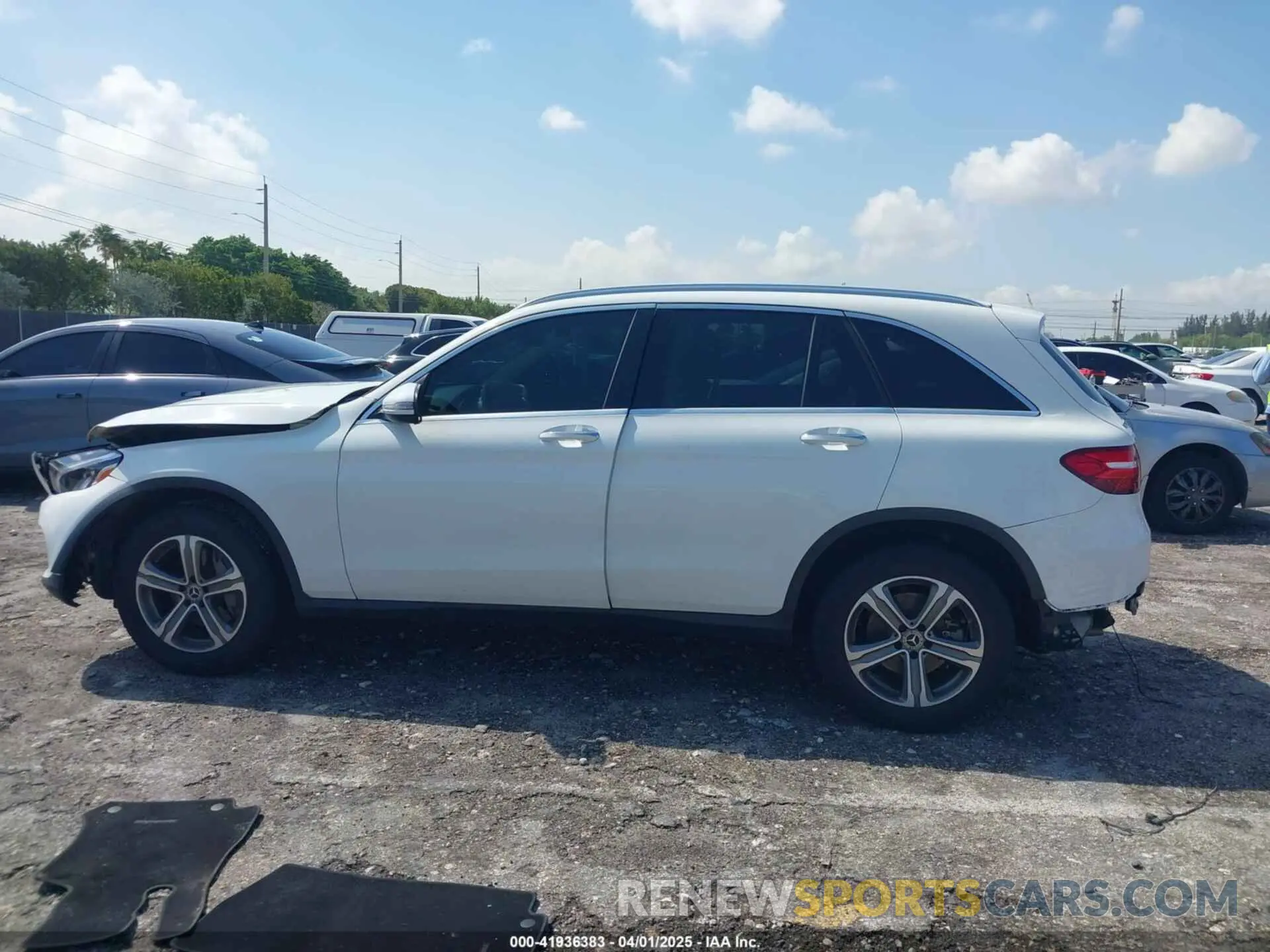 14 Photograph of a damaged car WDC0G4JB3K1000651 MERCEDES-BENZ GLC 300 2019