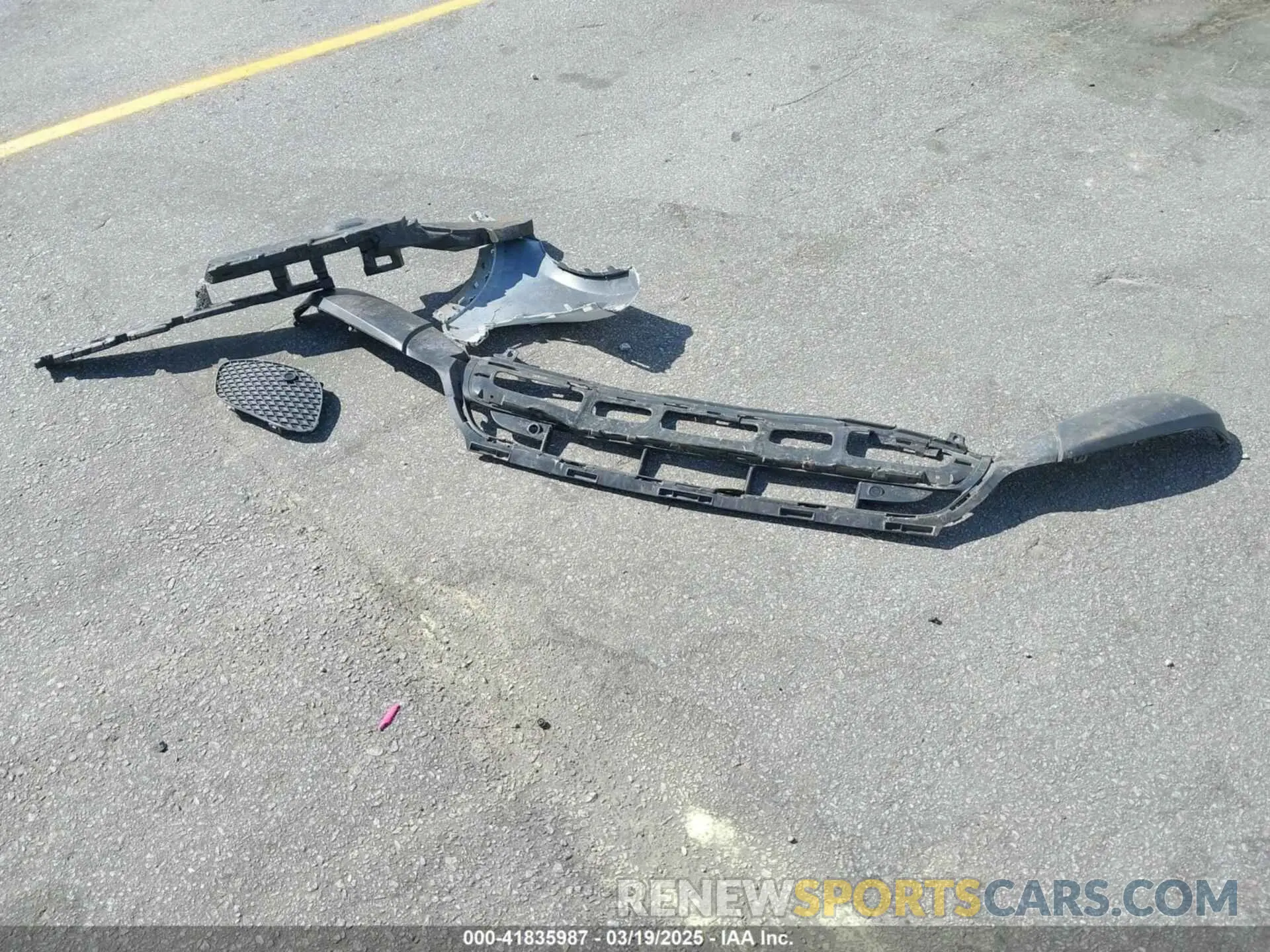 12 Photograph of a damaged car WDC0G4JB3KV150851 MERCEDES-BENZ GLC 300 2019