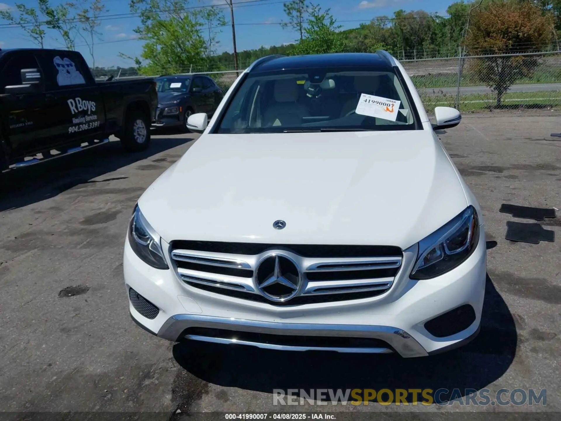 12 Photograph of a damaged car WDC0G4JB3KV162952 MERCEDES-BENZ GLC 300 2019