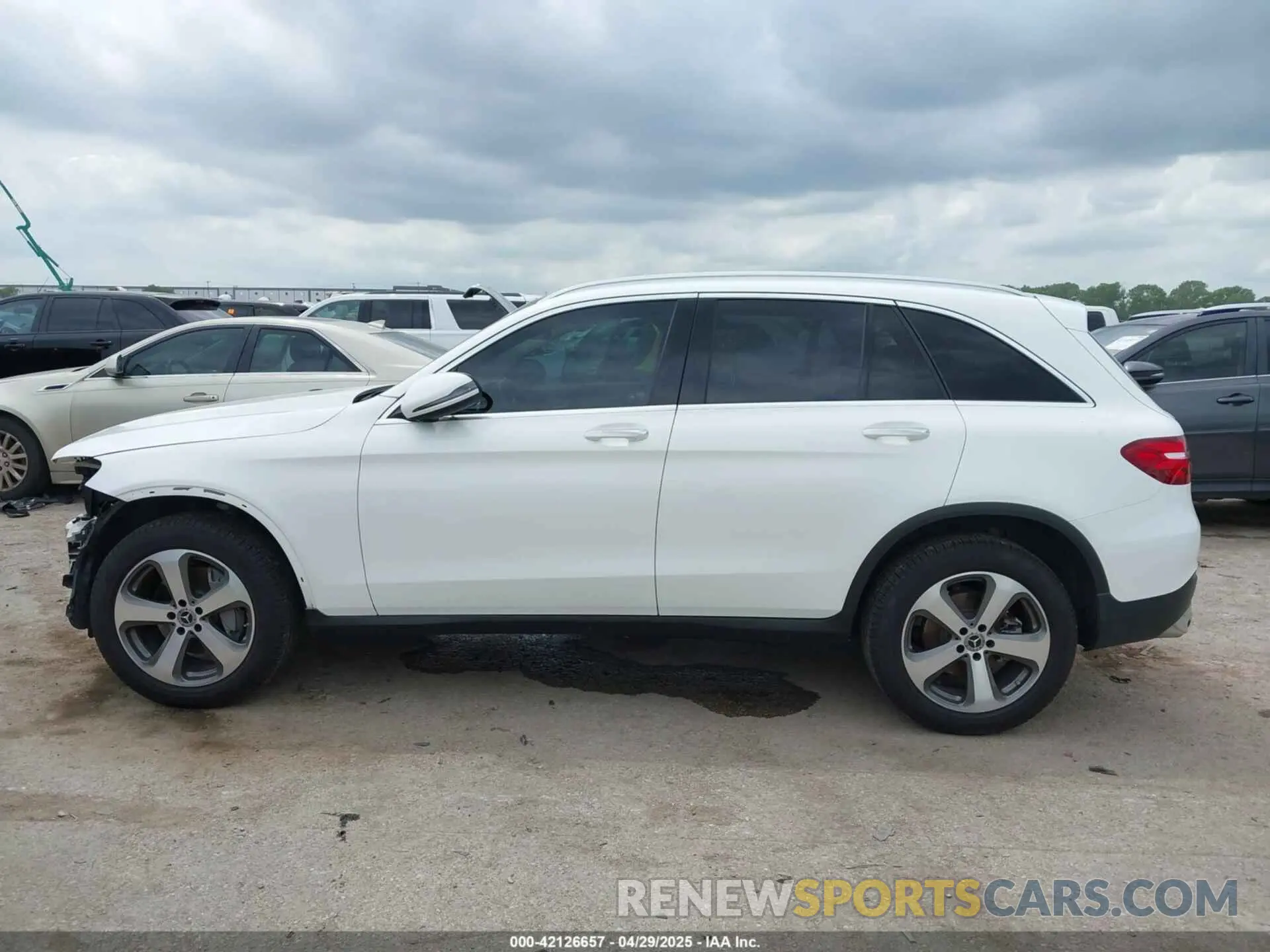 14 Photograph of a damaged car WDC0G4JB4KF590524 MERCEDES-BENZ GLC 300 2019