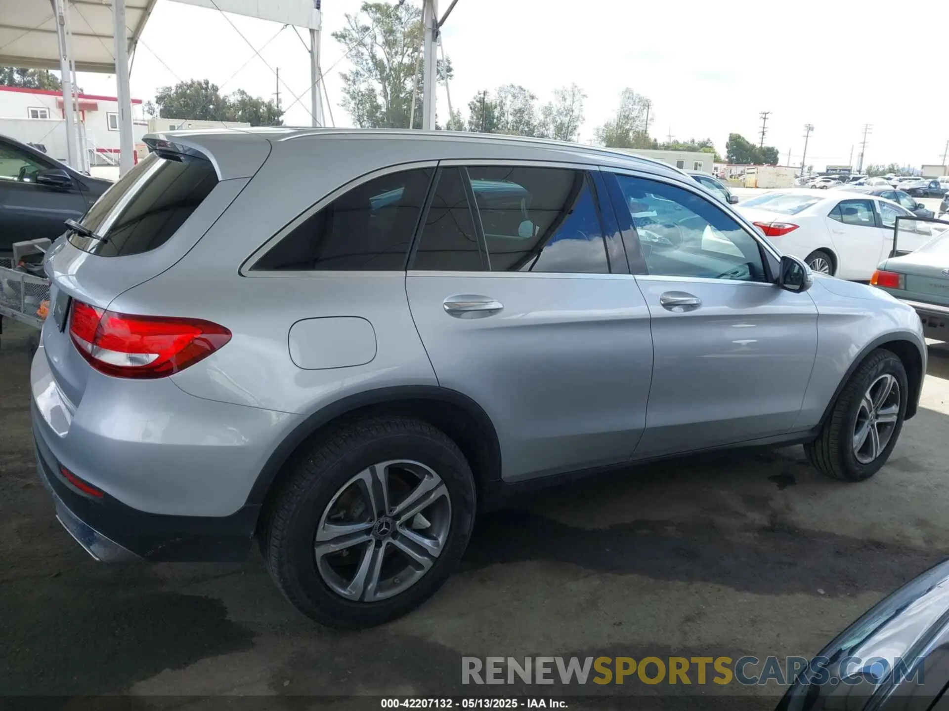 13 Photograph of a damaged car WDC0G4JB4KV129605 MERCEDES-BENZ GLC 300 2019