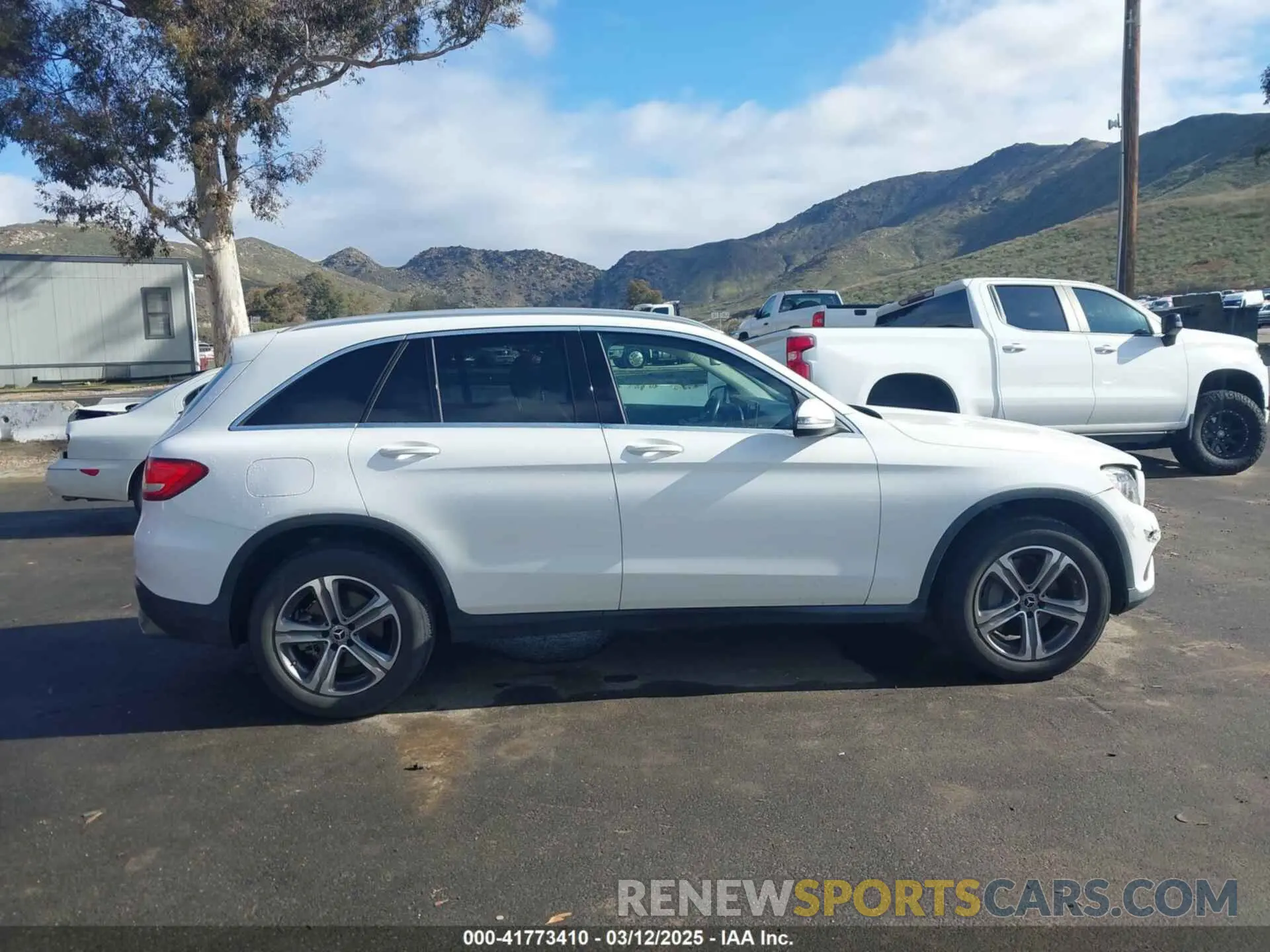 14 Photograph of a damaged car WDC0G4JB4KV149868 MERCEDES-BENZ GLC 300 2019