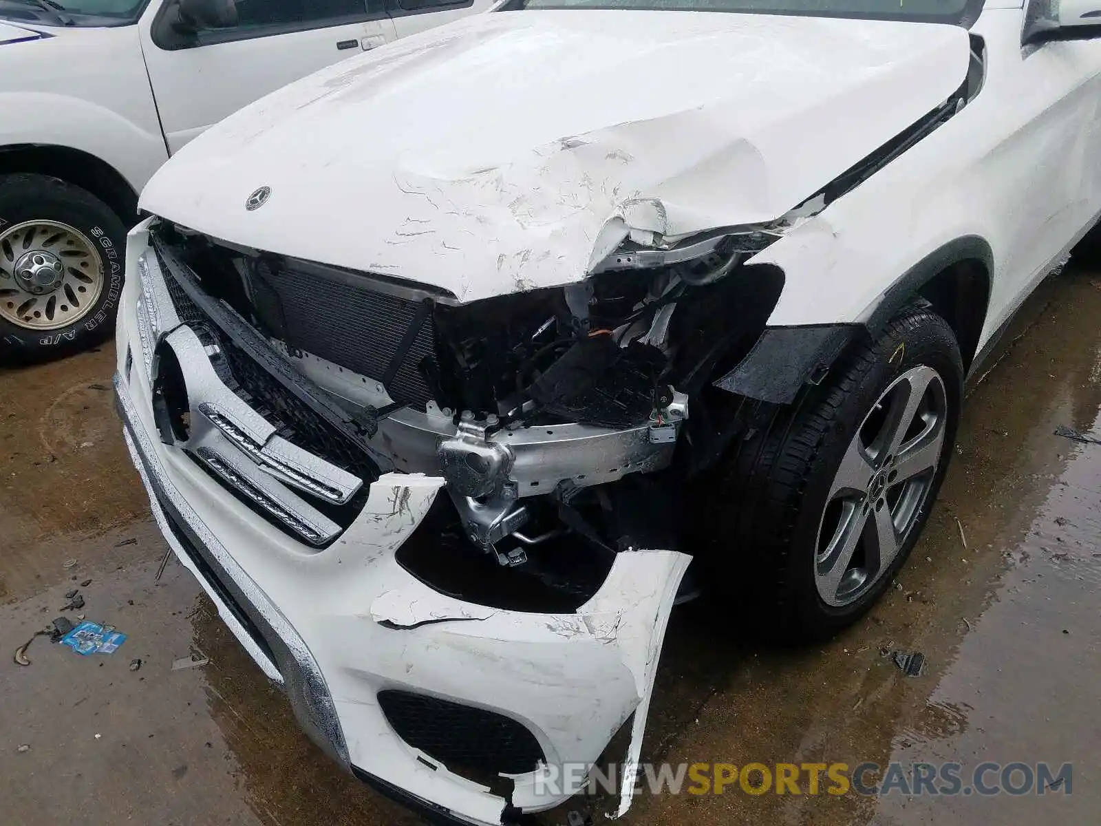 9 Photograph of a damaged car WDC0G4JB4KV159798 MERCEDES-BENZ GLC 300 2019