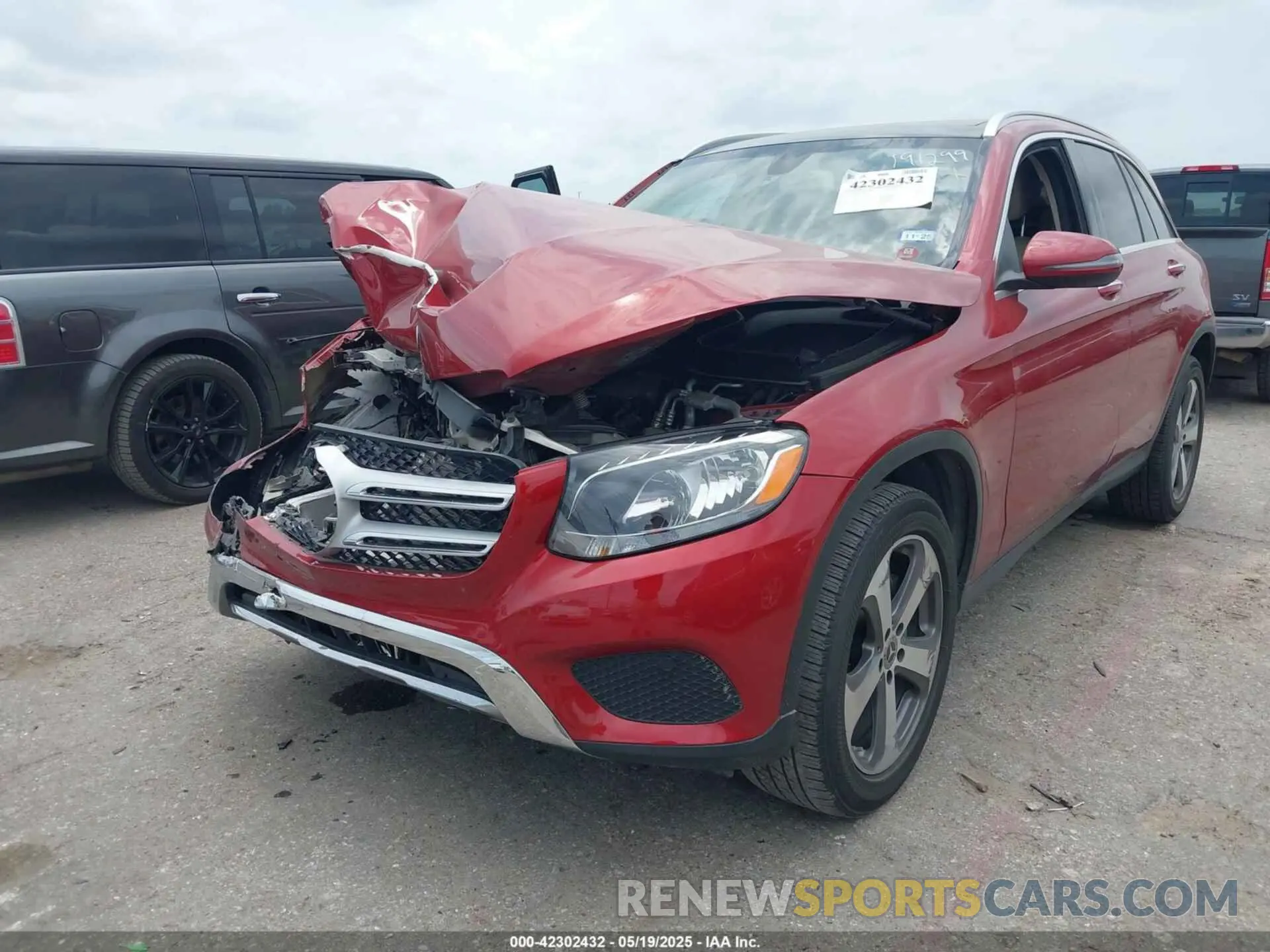 2 Photograph of a damaged car WDC0G4JB5KV120914 MERCEDES-BENZ GLC 300 2019