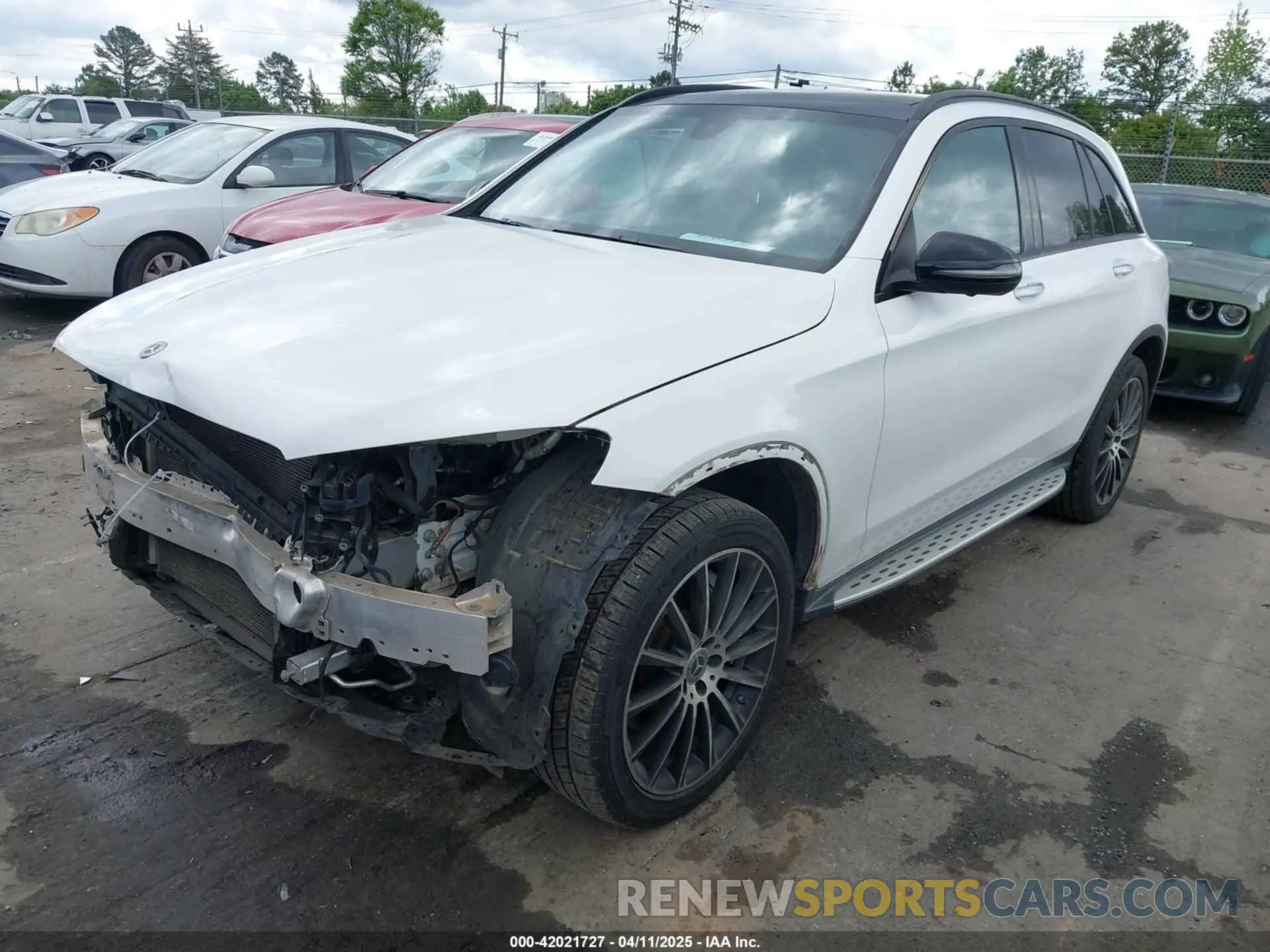 2 Photograph of a damaged car WDC0G4JB5KV123666 MERCEDES-BENZ GLC 300 2019