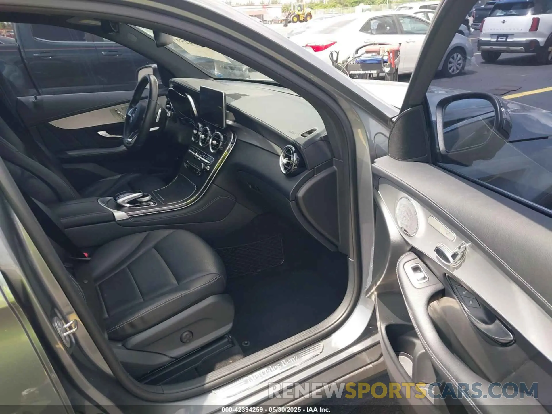 5 Photograph of a damaged car WDC0G4JB6K1000255 MERCEDES-BENZ GLC 300 2019