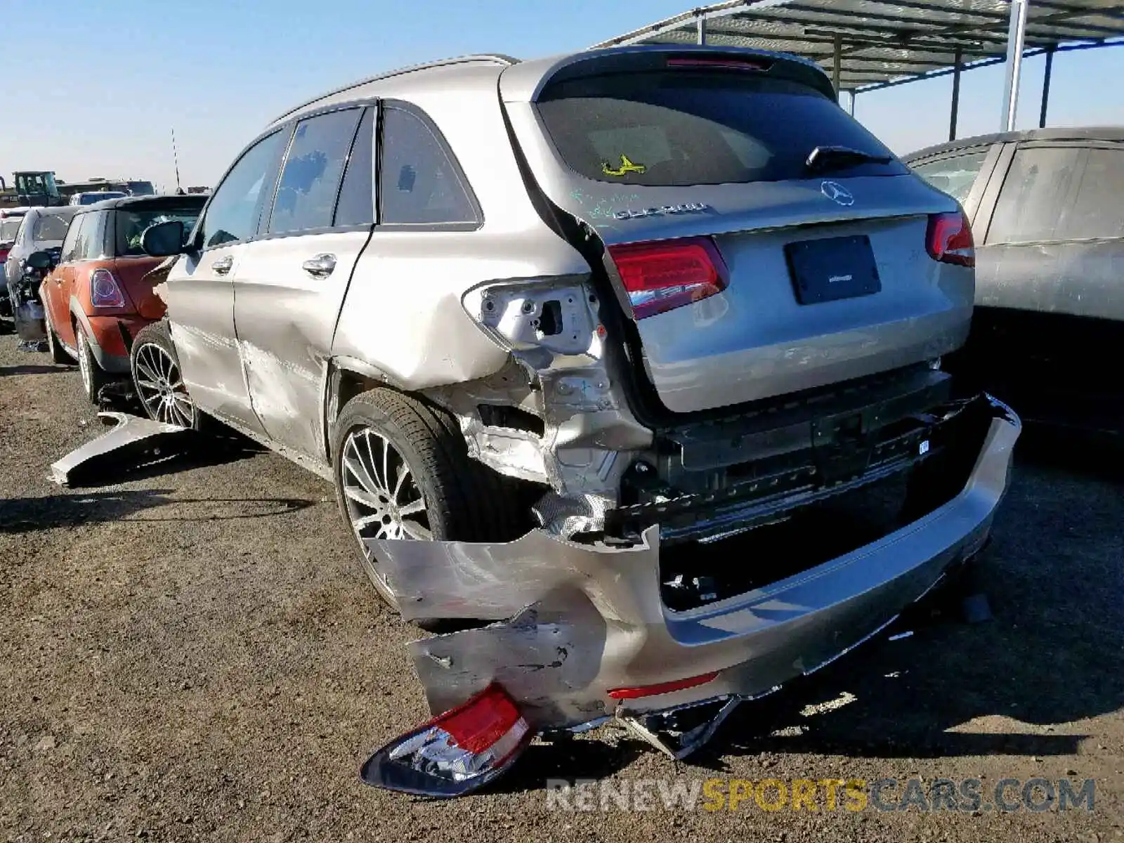 3 Photograph of a damaged car WDC0G4JB6KV123997 MERCEDES-BENZ GLC 300 2019