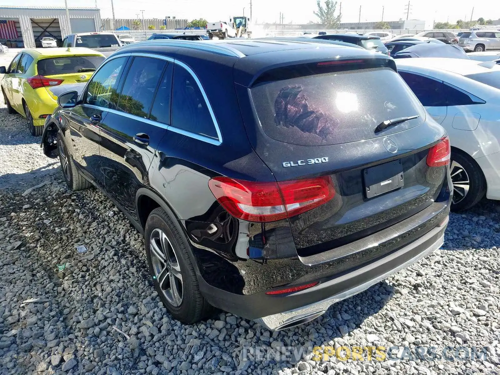 3 Photograph of a damaged car WDC0G4JB6KV160080 MERCEDES-BENZ GLC 300 2019