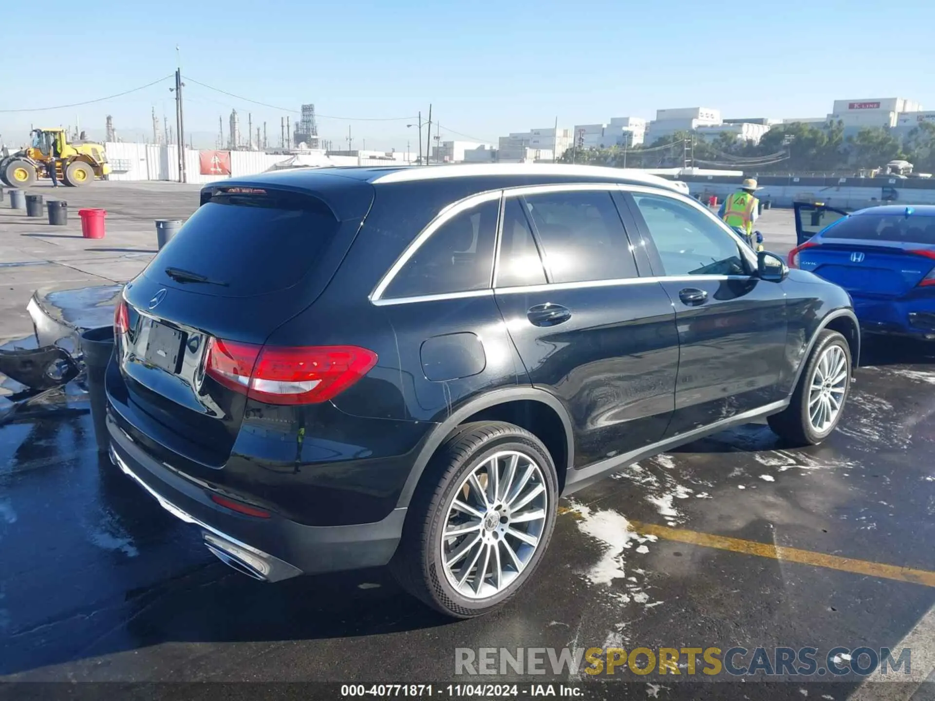 4 Photograph of a damaged car WDC0G4JB7KF549966 MERCEDES-BENZ GLC 300 2019