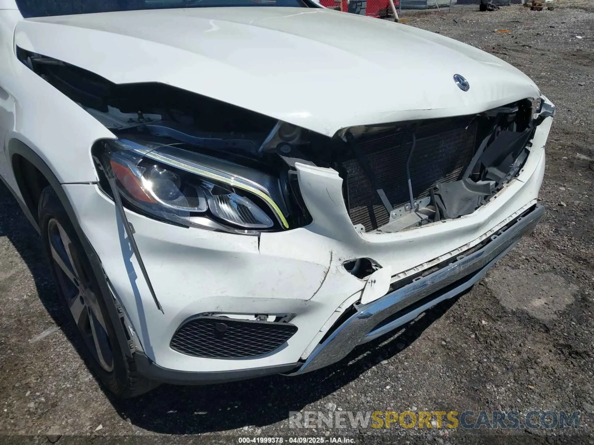 6 Photograph of a damaged car WDC0G4JB8KF594043 MERCEDES-BENZ GLC 300 2019