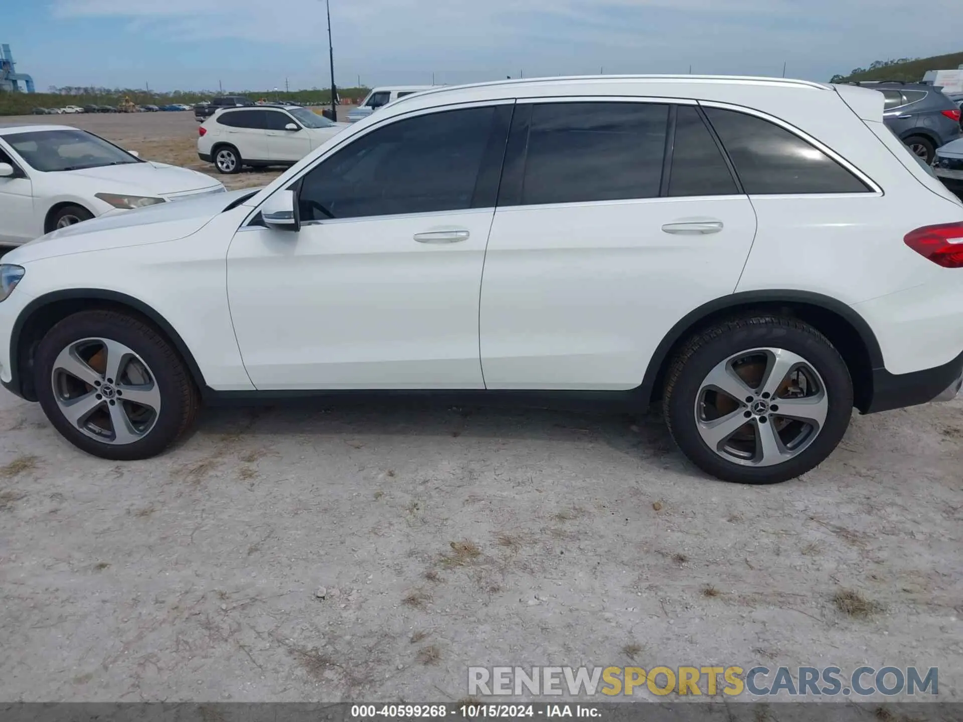 14 Photograph of a damaged car WDC0G4JB9KF591751 MERCEDES-BENZ GLC 300 2019