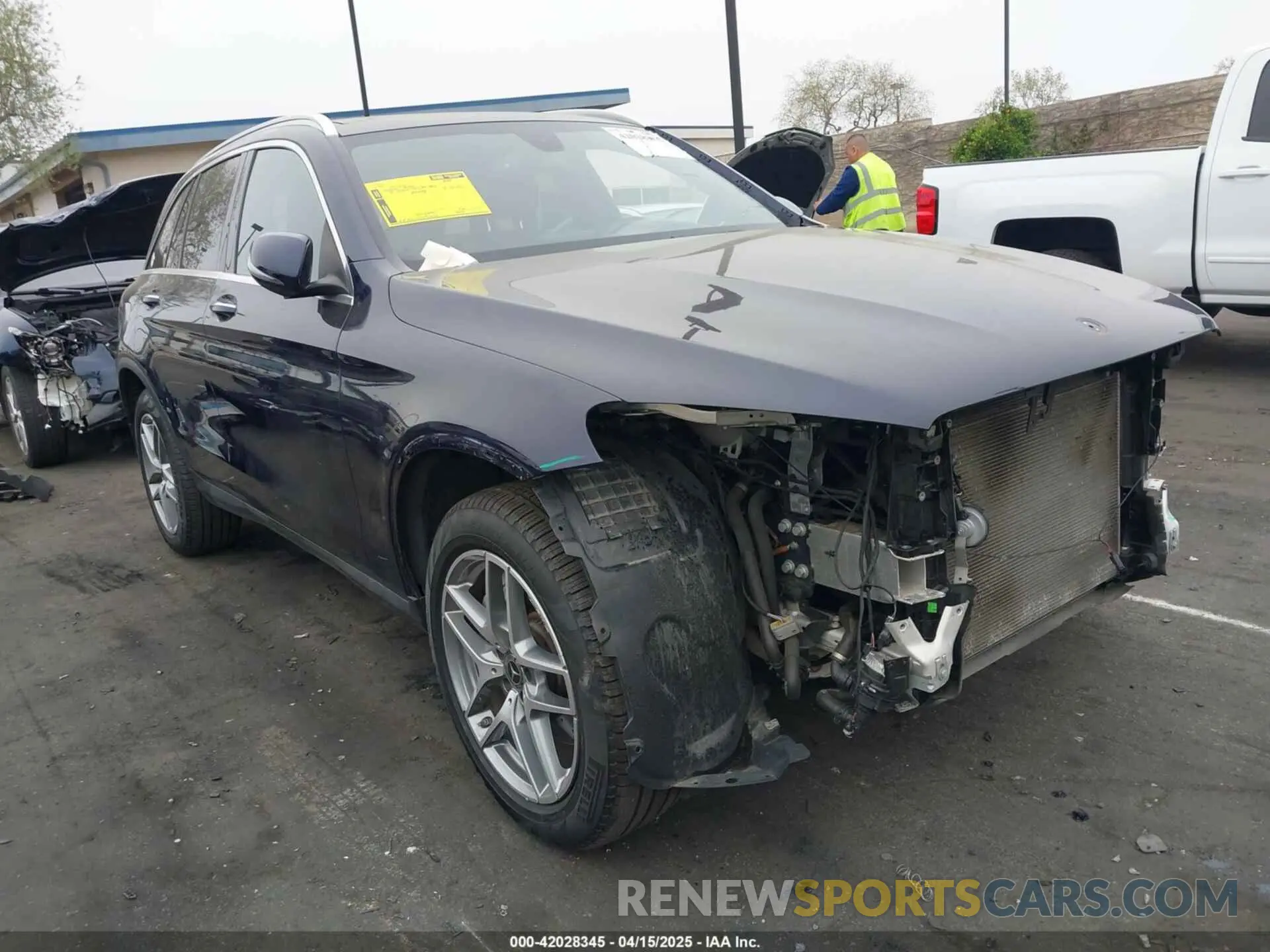 1 Photograph of a damaged car WDC0G4JB9KV123914 MERCEDES-BENZ GLC 300 2019