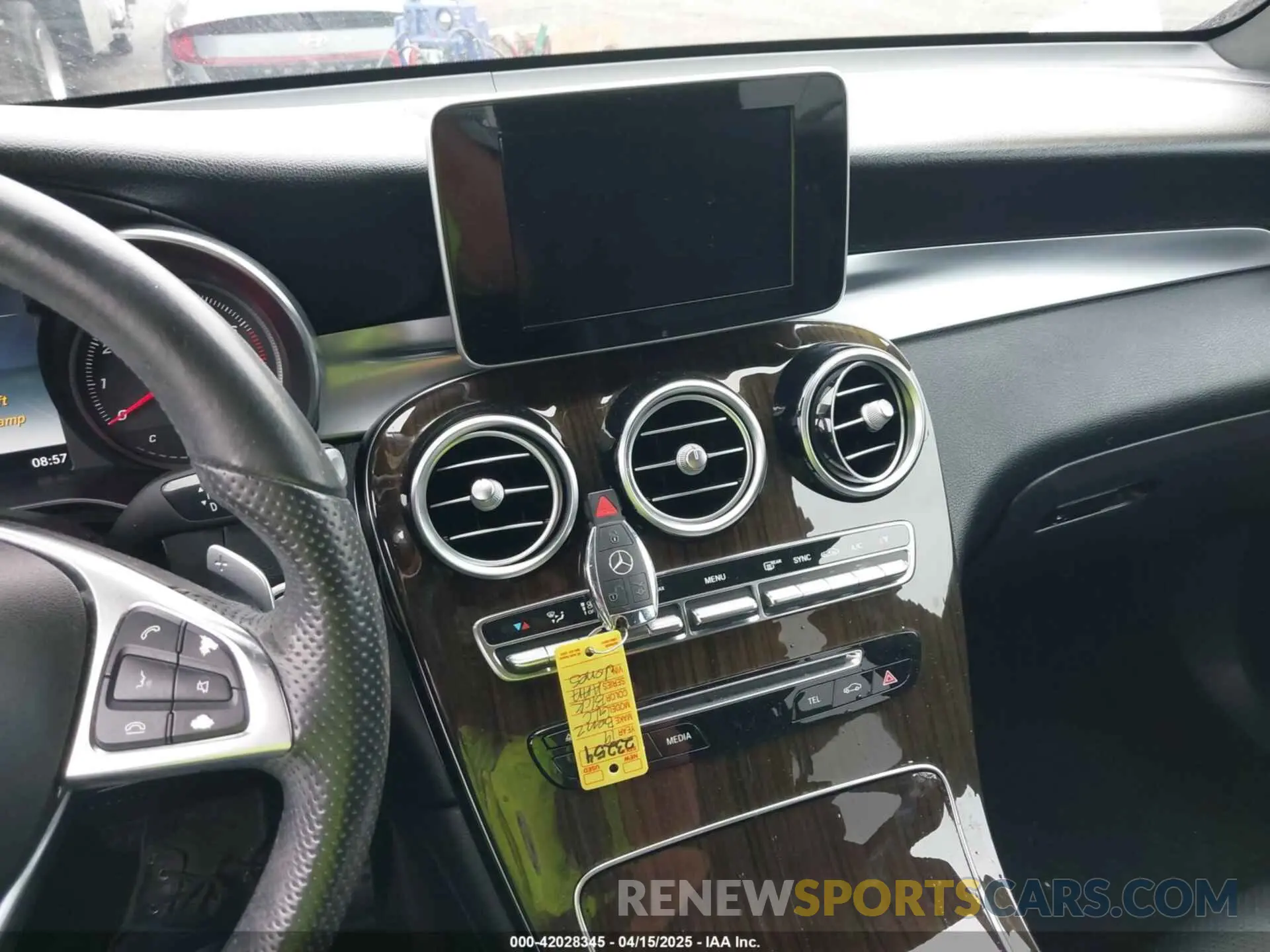 11 Photograph of a damaged car WDC0G4JB9KV123914 MERCEDES-BENZ GLC 300 2019