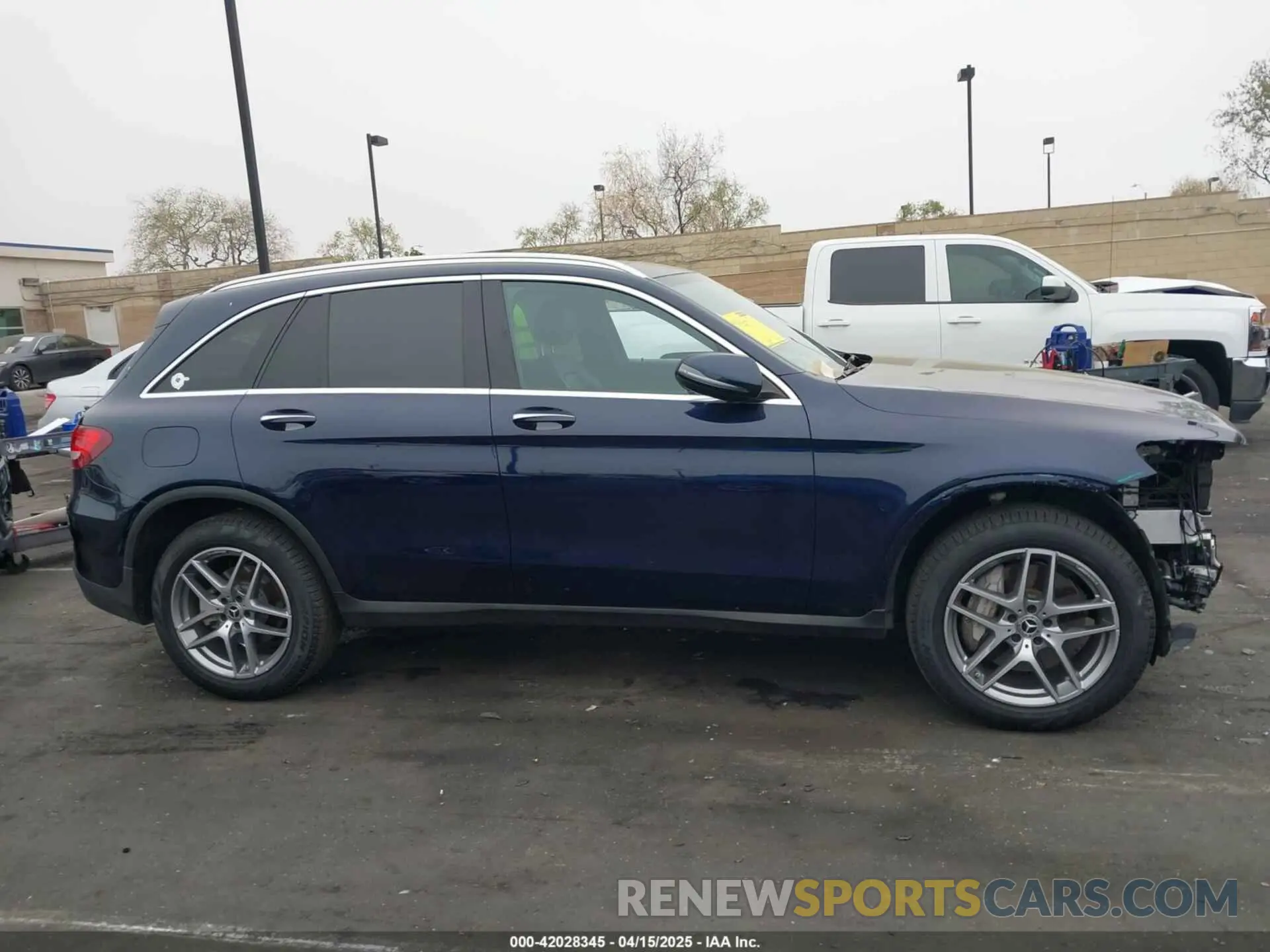 14 Photograph of a damaged car WDC0G4JB9KV123914 MERCEDES-BENZ GLC 300 2019