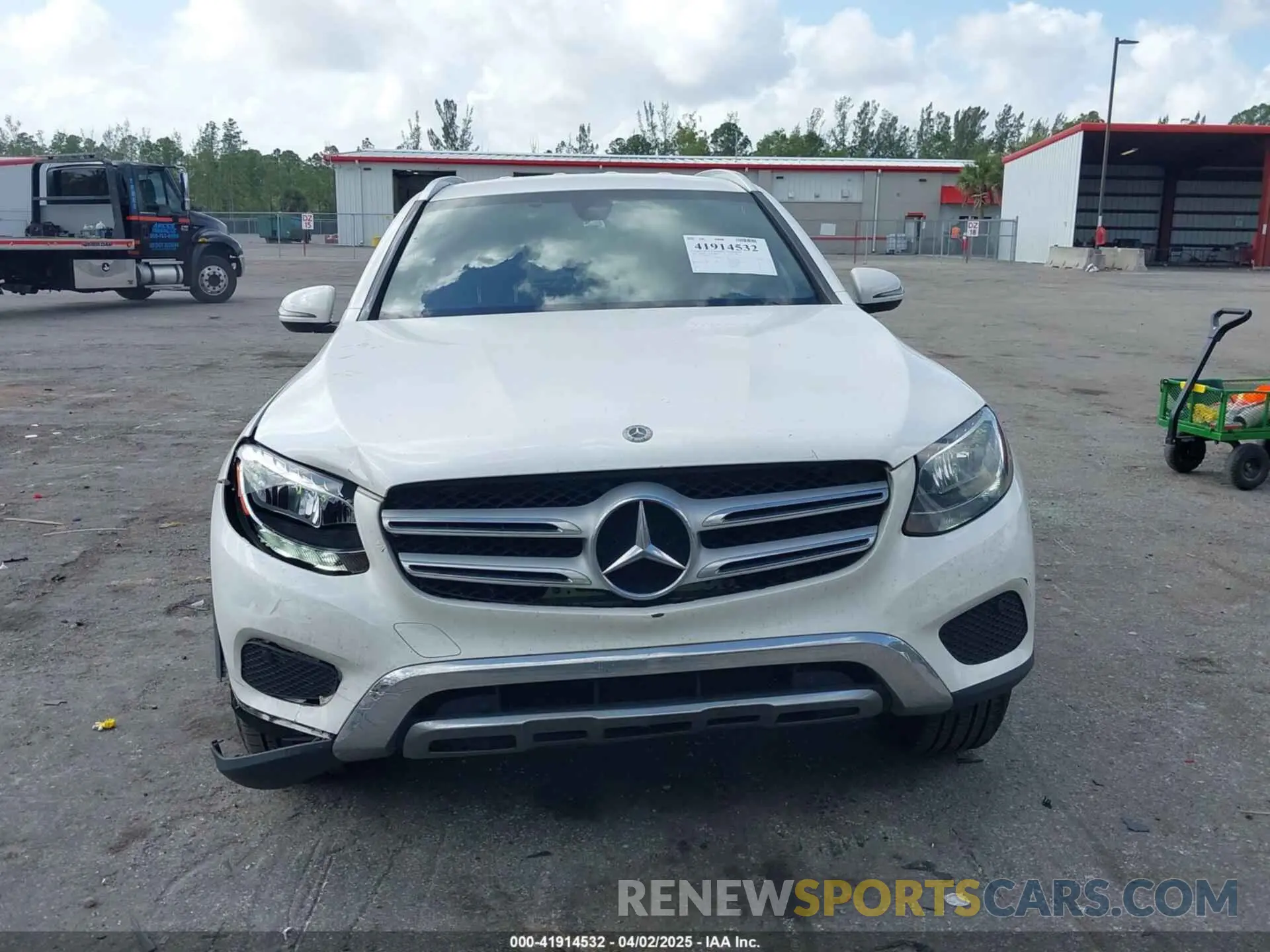 12 Photograph of a damaged car WDC0G4JBXKV151737 MERCEDES-BENZ GLC 300 2019