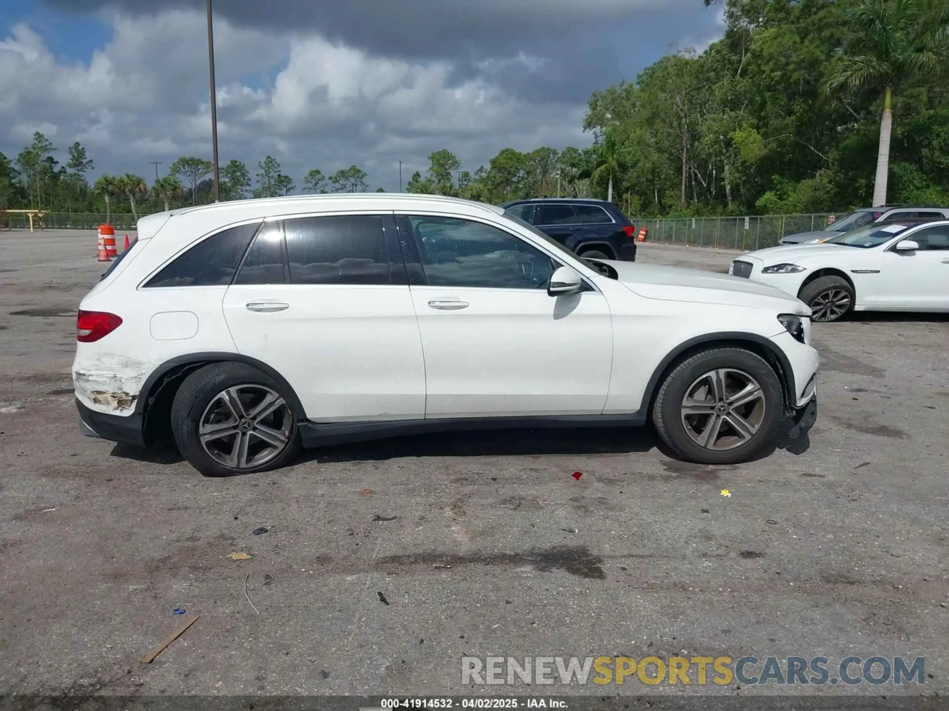 13 Photograph of a damaged car WDC0G4JBXKV151737 MERCEDES-BENZ GLC 300 2019