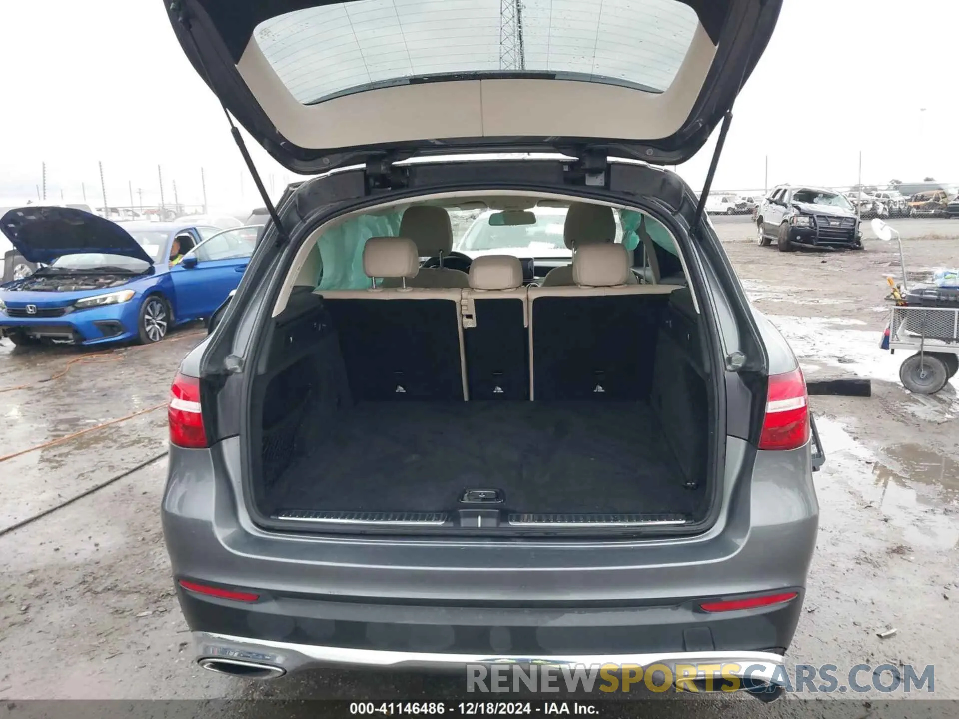 12 Photograph of a damaged car WDC0G4JBXKV153231 MERCEDES-BENZ GLC 300 2019