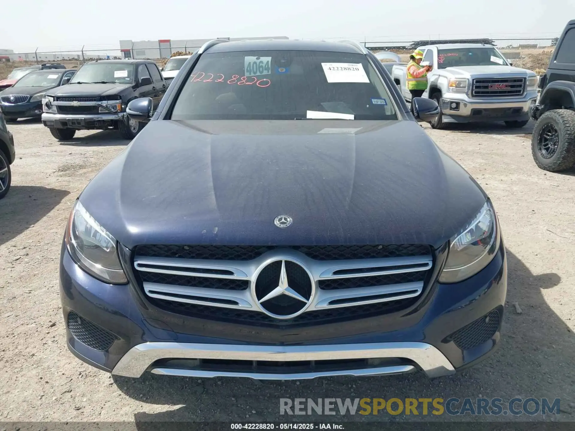 12 Photograph of a damaged car WDC0G4JBXKV170515 MERCEDES-BENZ GLC 300 2019