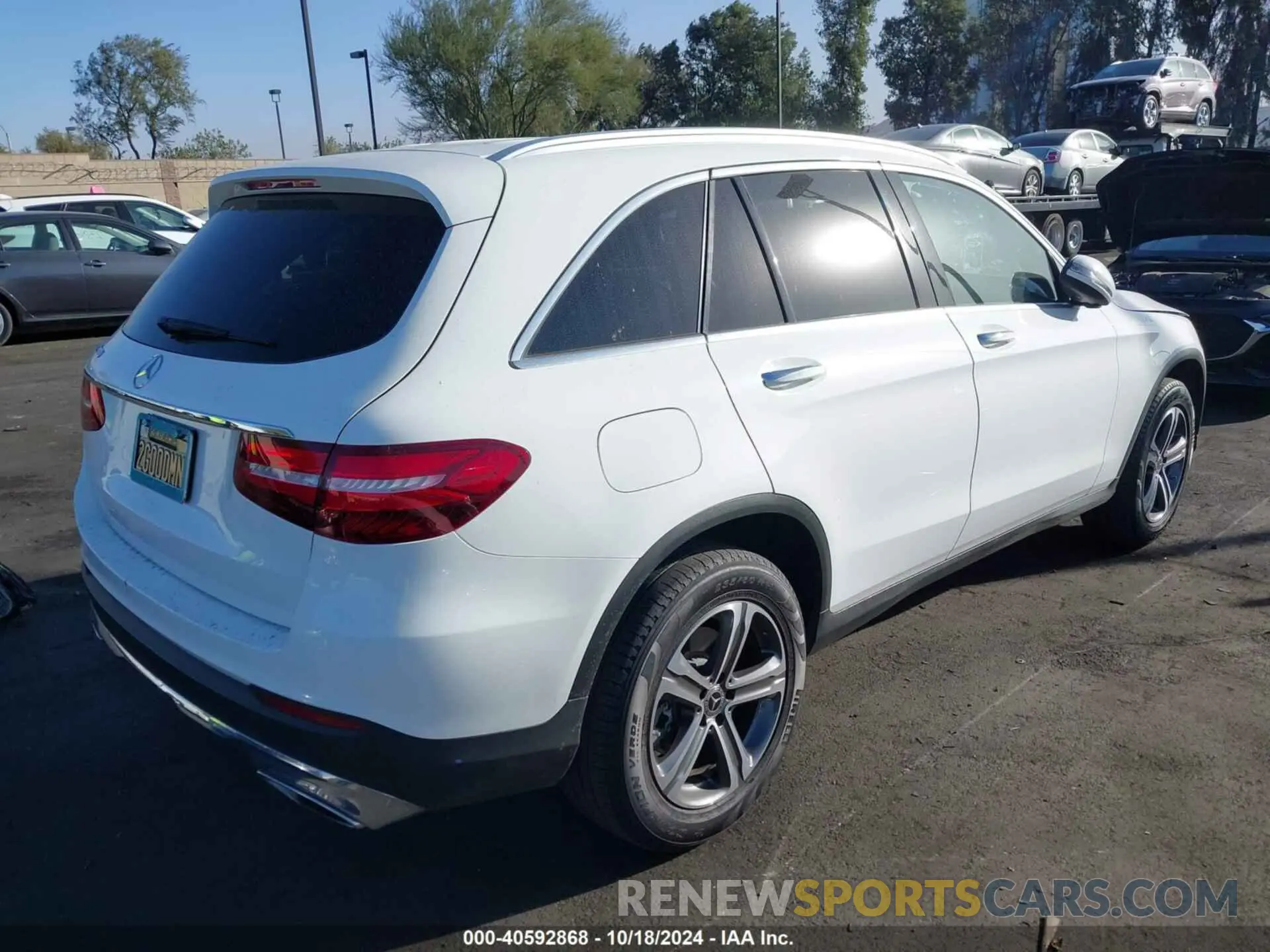 4 Photograph of a damaged car WDC0G4JBXKV170756 MERCEDES-BENZ GLC 300 2019