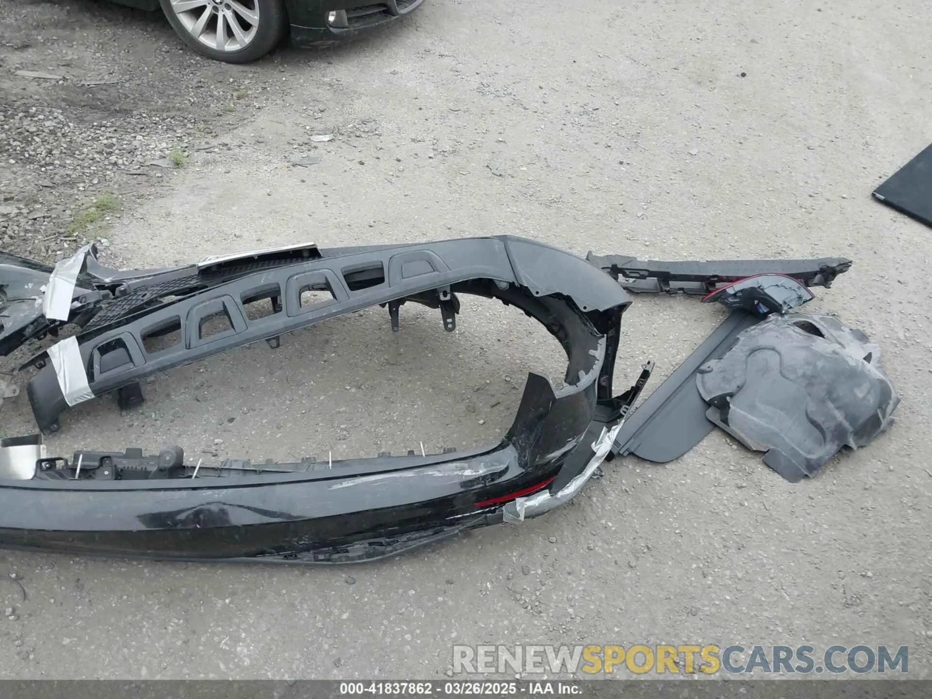 12 Photograph of a damaged car WDC0G4JBXKV179604 MERCEDES-BENZ GLC 300 2019