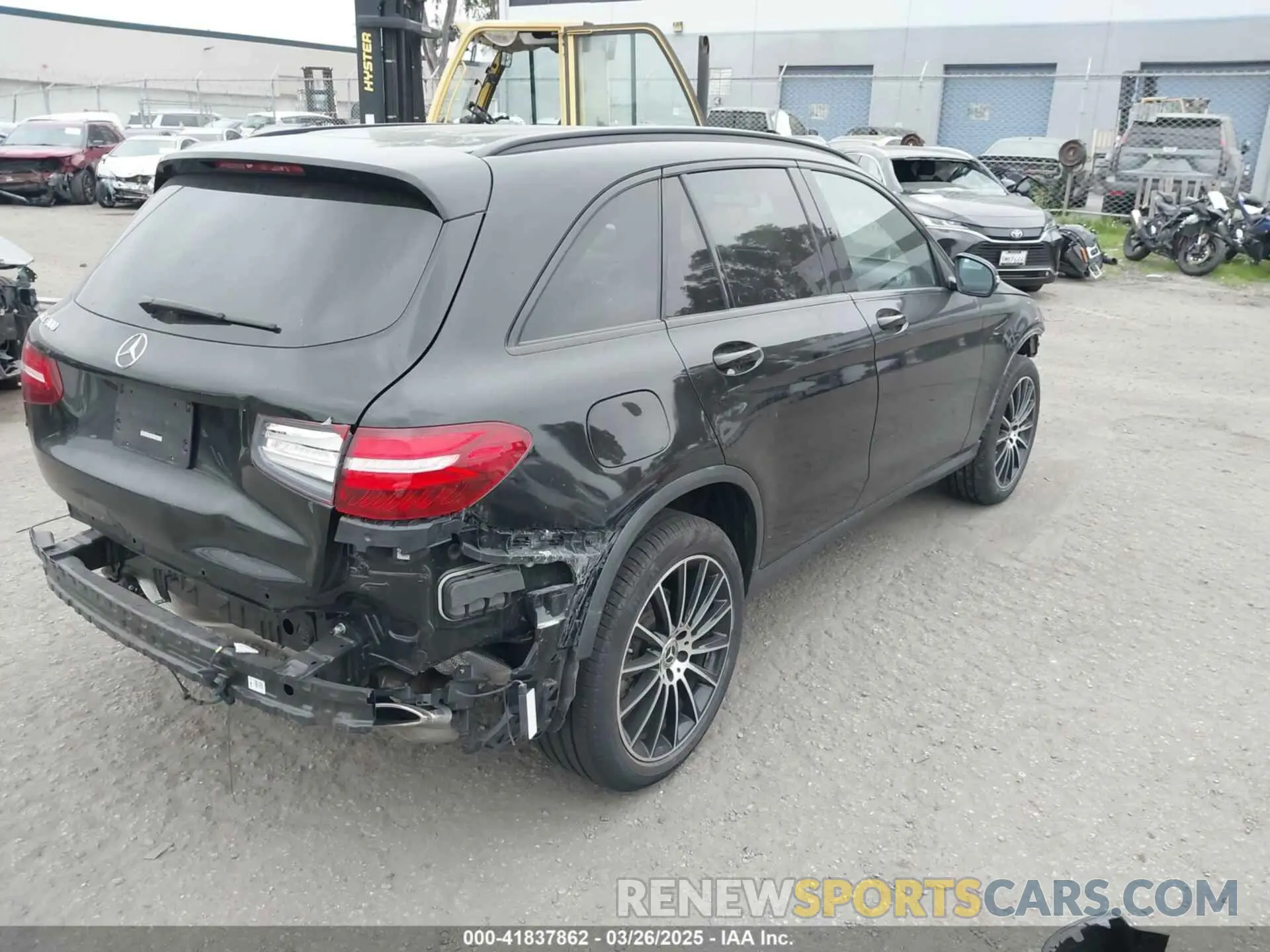 4 Photograph of a damaged car WDC0G4JBXKV179604 MERCEDES-BENZ GLC 300 2019