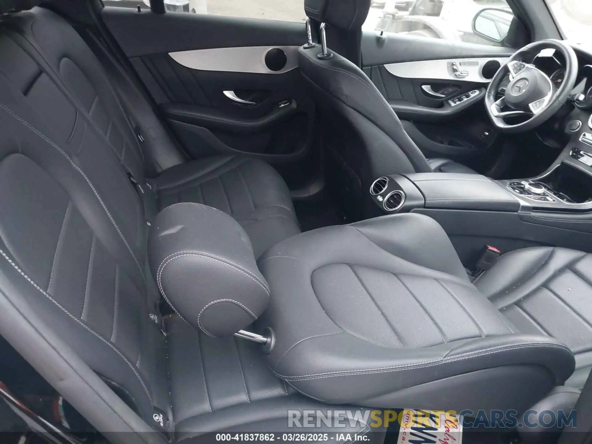 8 Photograph of a damaged car WDC0G4JBXKV179604 MERCEDES-BENZ GLC 300 2019