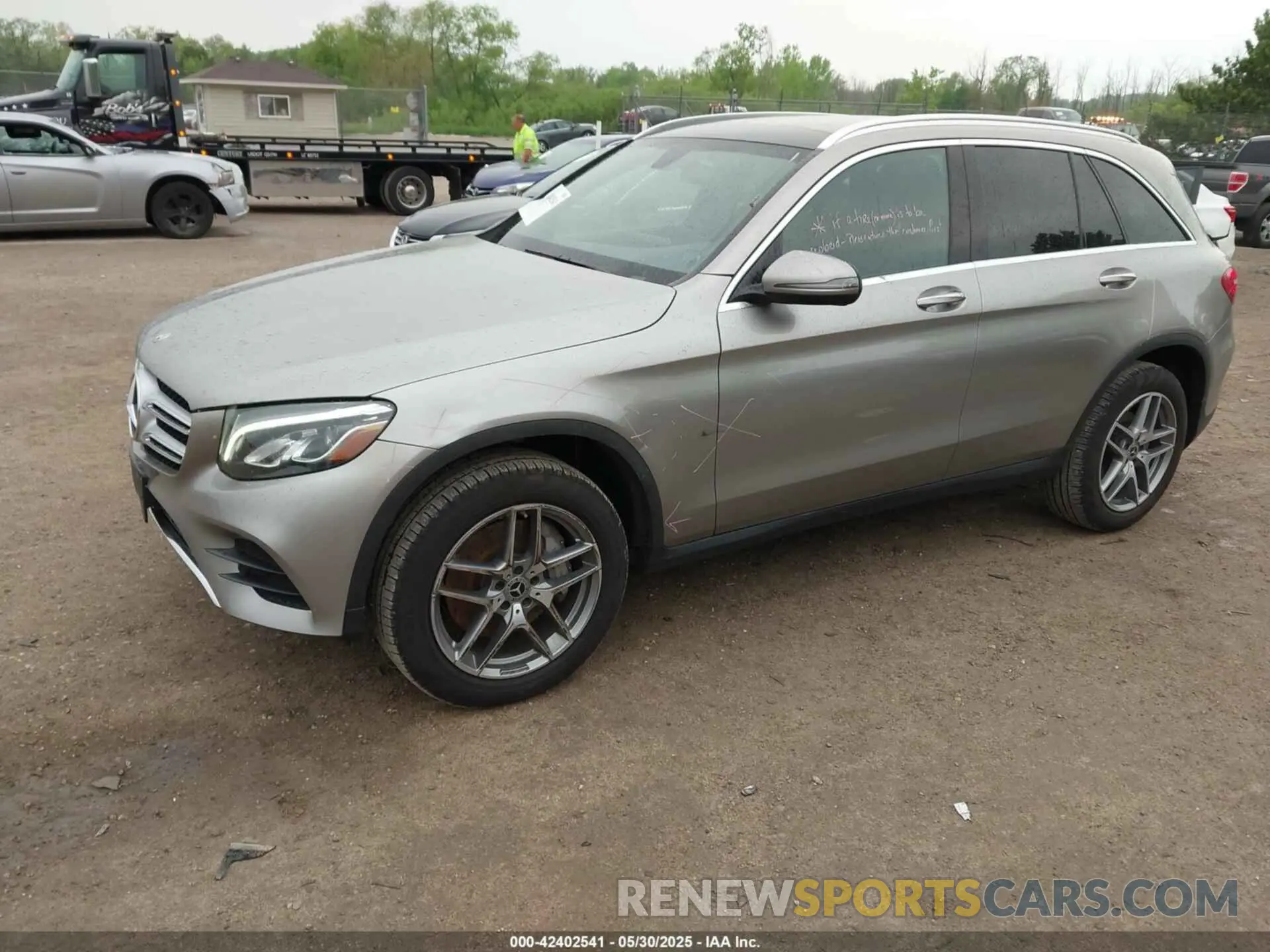 2 Photograph of a damaged car WDC0G4KB0KV145203 MERCEDES-BENZ GLC 300 2019