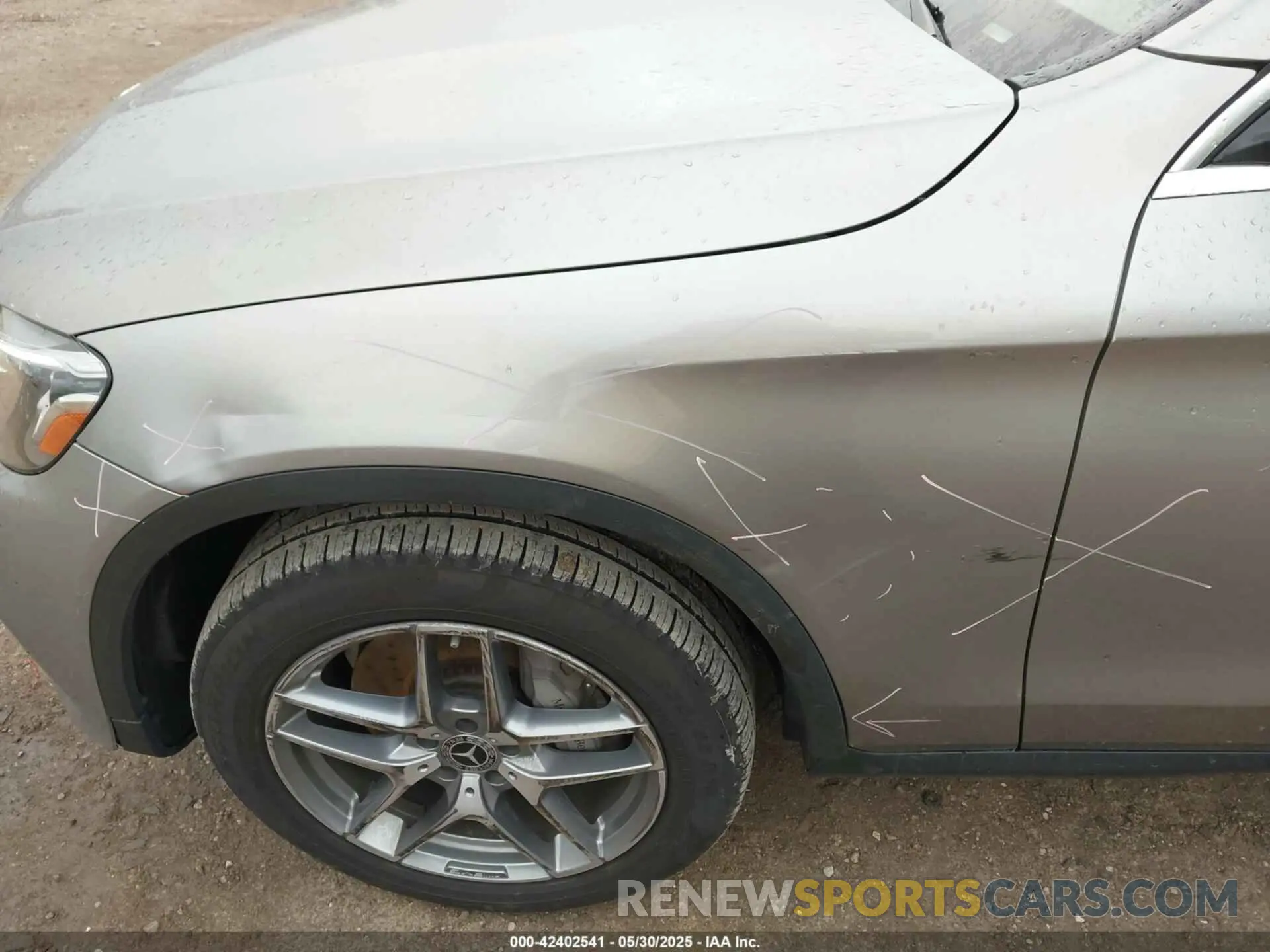 6 Photograph of a damaged car WDC0G4KB0KV145203 MERCEDES-BENZ GLC 300 2019