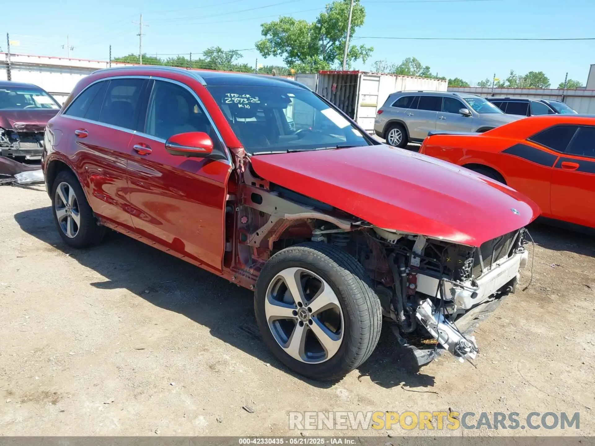 1 Photograph of a damaged car WDC0G4KB1KF611778 MERCEDES-BENZ GLC 300 2019