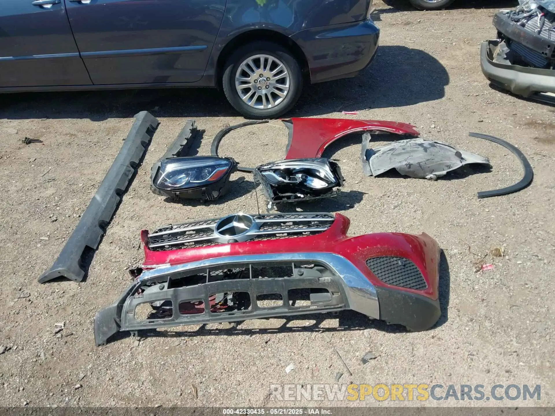 12 Photograph of a damaged car WDC0G4KB1KF611778 MERCEDES-BENZ GLC 300 2019