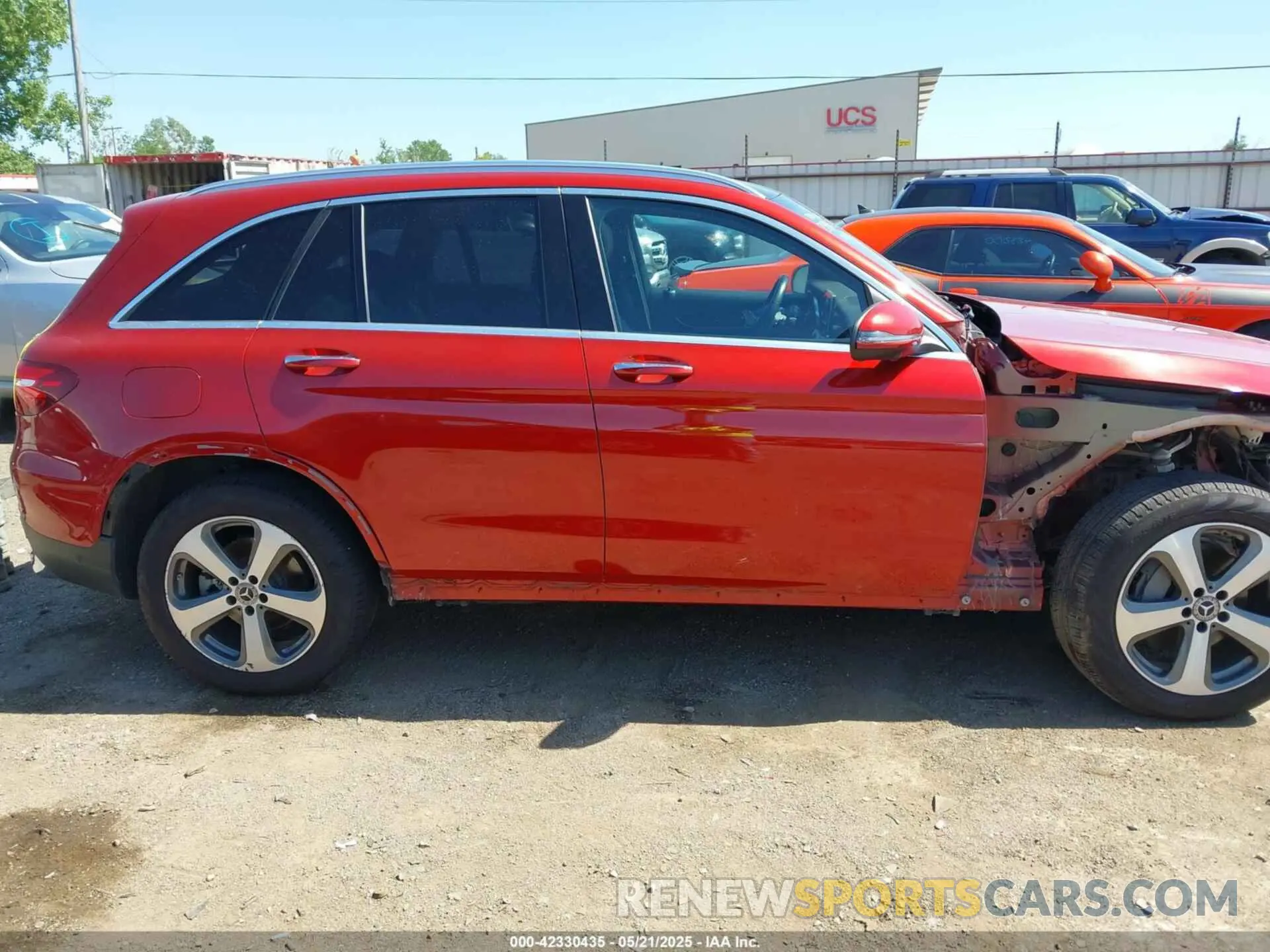 14 Photograph of a damaged car WDC0G4KB1KF611778 MERCEDES-BENZ GLC 300 2019