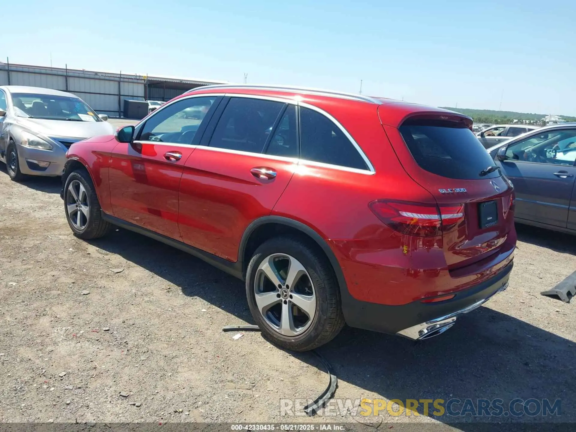 3 Photograph of a damaged car WDC0G4KB1KF611778 MERCEDES-BENZ GLC 300 2019