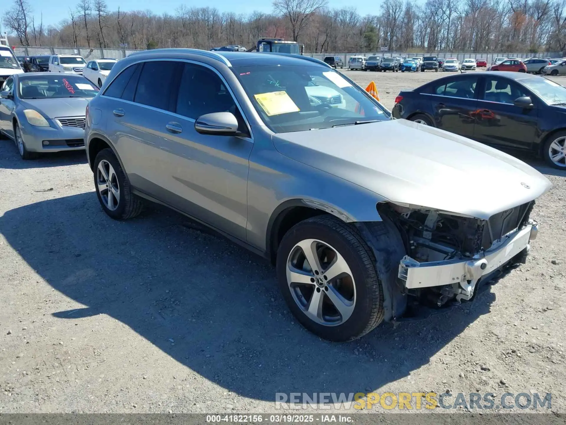 1 Photograph of a damaged car WDC0G4KB1KV128569 MERCEDES-BENZ GLC 300 2019