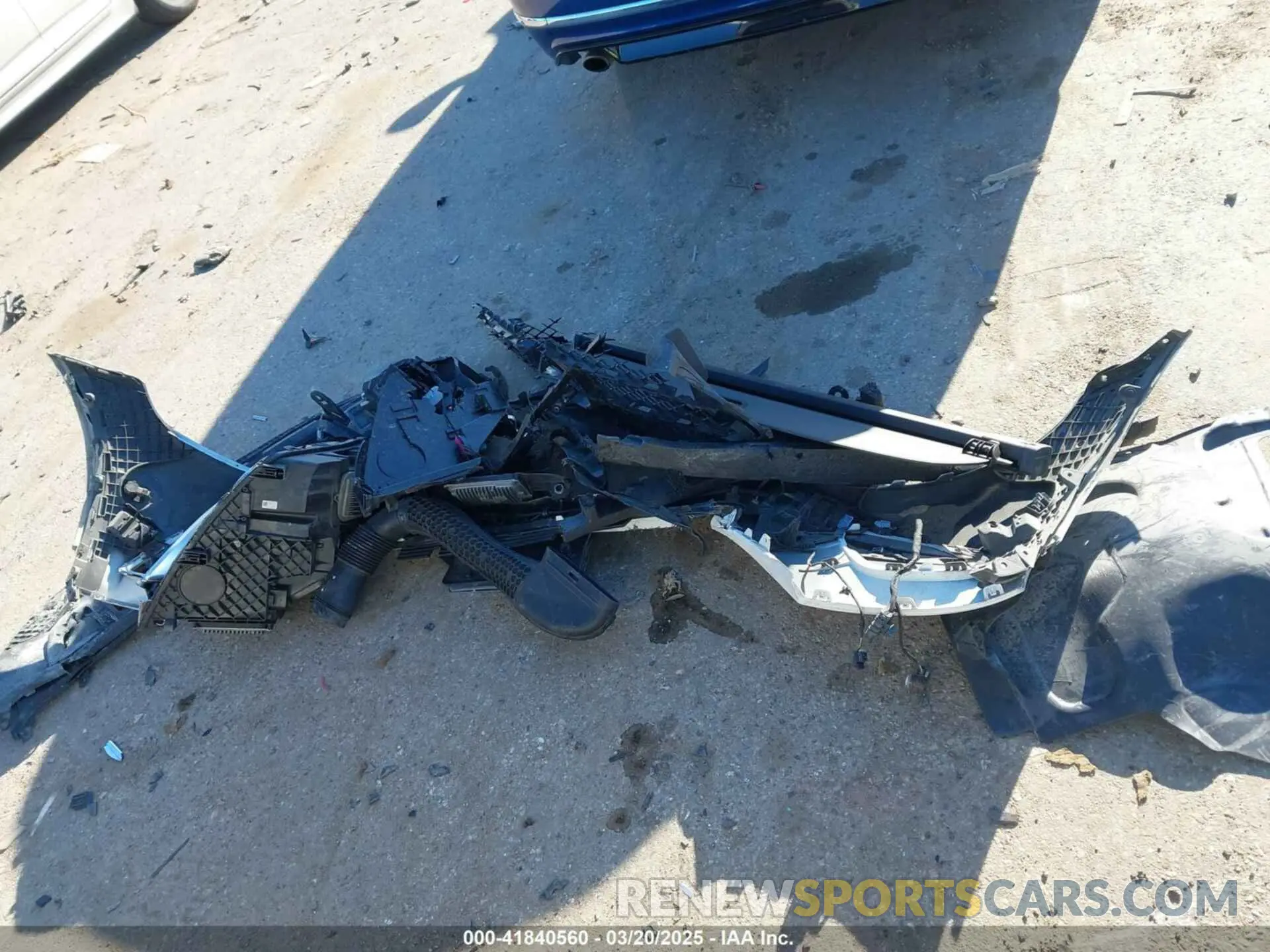 12 Photograph of a damaged car WDC0G4KB1KV151611 MERCEDES-BENZ GLC 300 2019