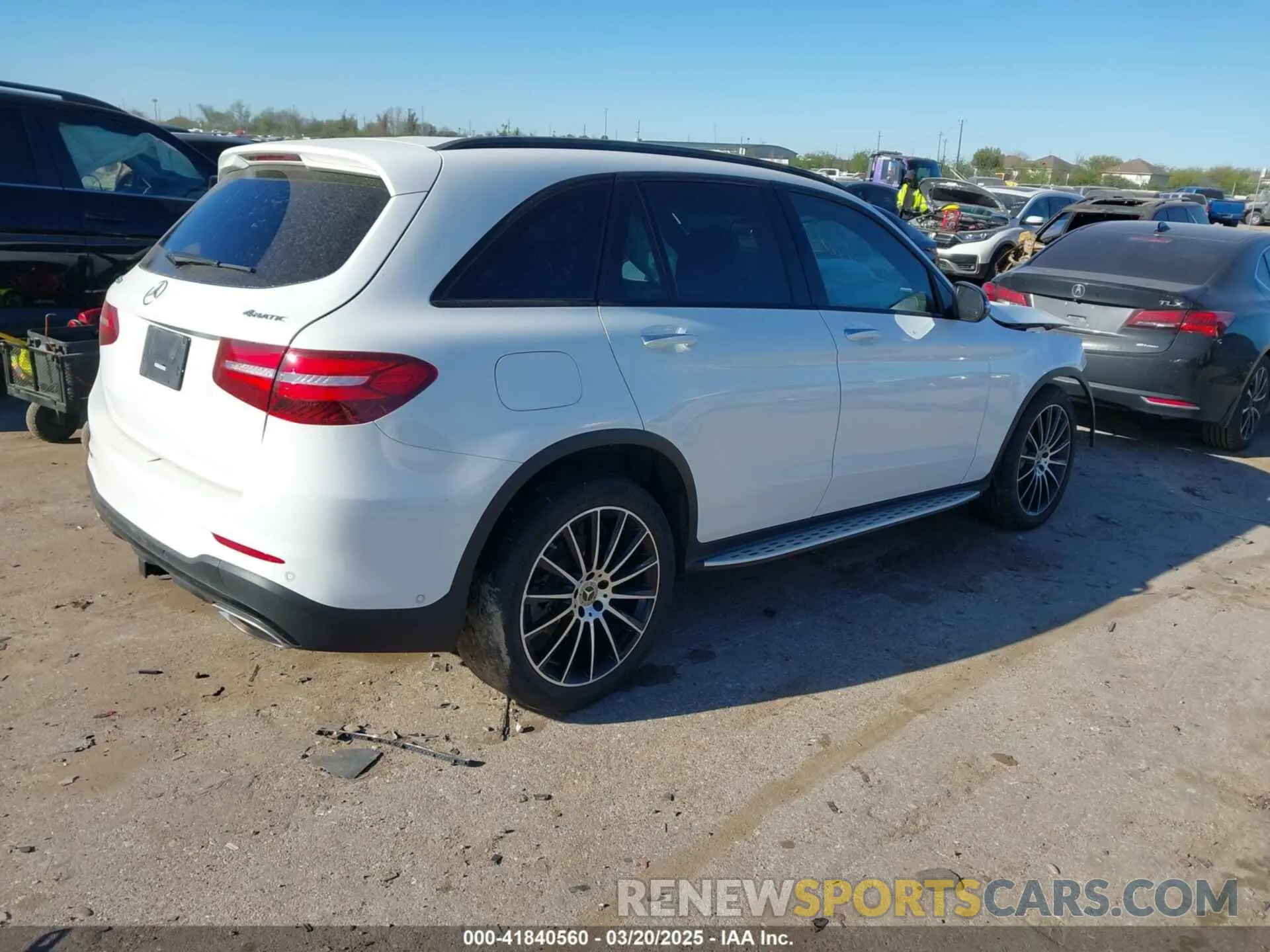 4 Photograph of a damaged car WDC0G4KB1KV151611 MERCEDES-BENZ GLC 300 2019