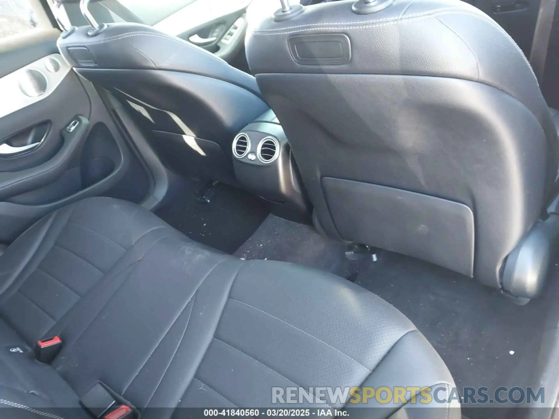 8 Photograph of a damaged car WDC0G4KB1KV151611 MERCEDES-BENZ GLC 300 2019
