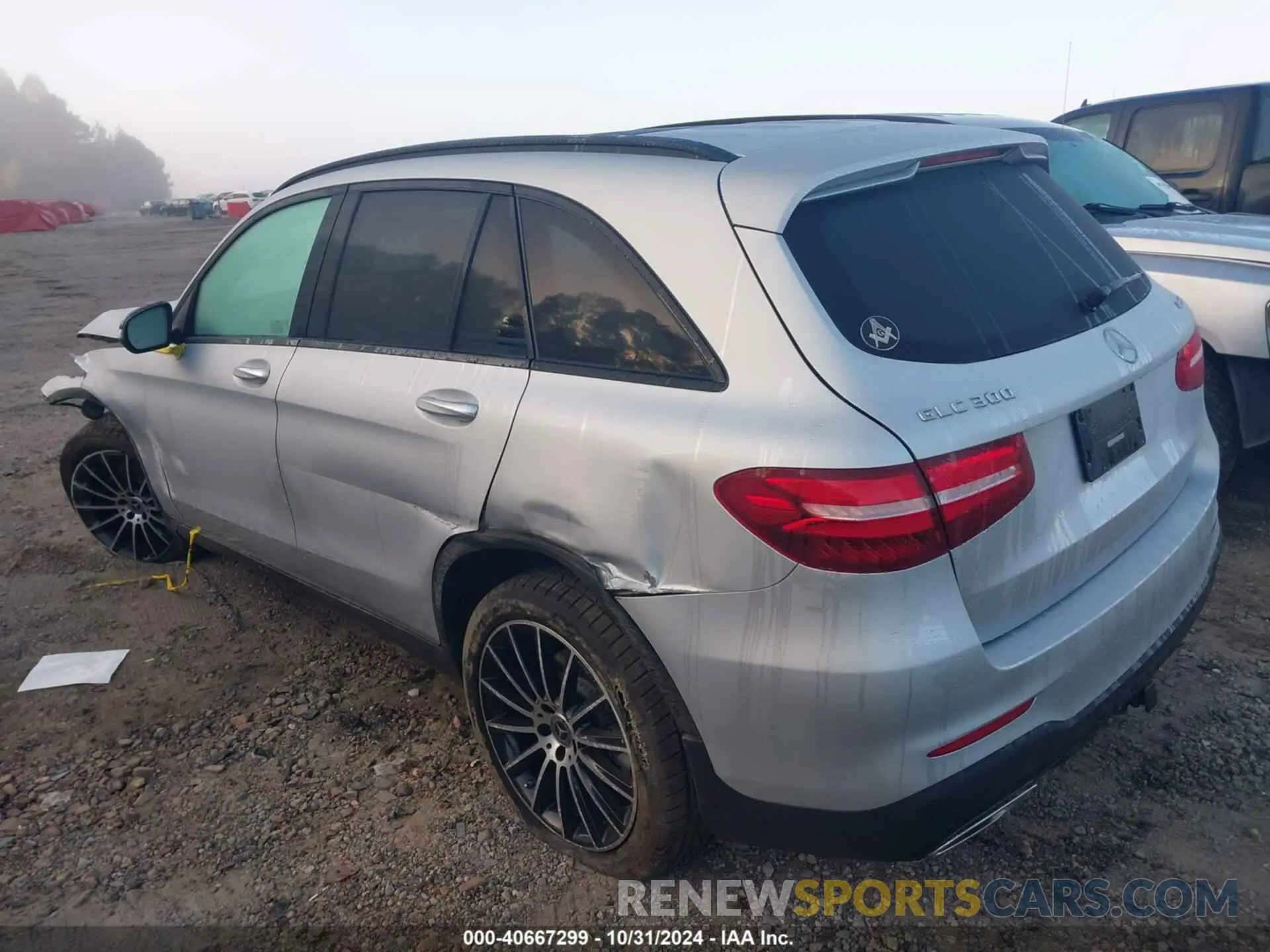 3 Photograph of a damaged car WDC0G4KB1KV193129 MERCEDES-BENZ GLC 300 2019