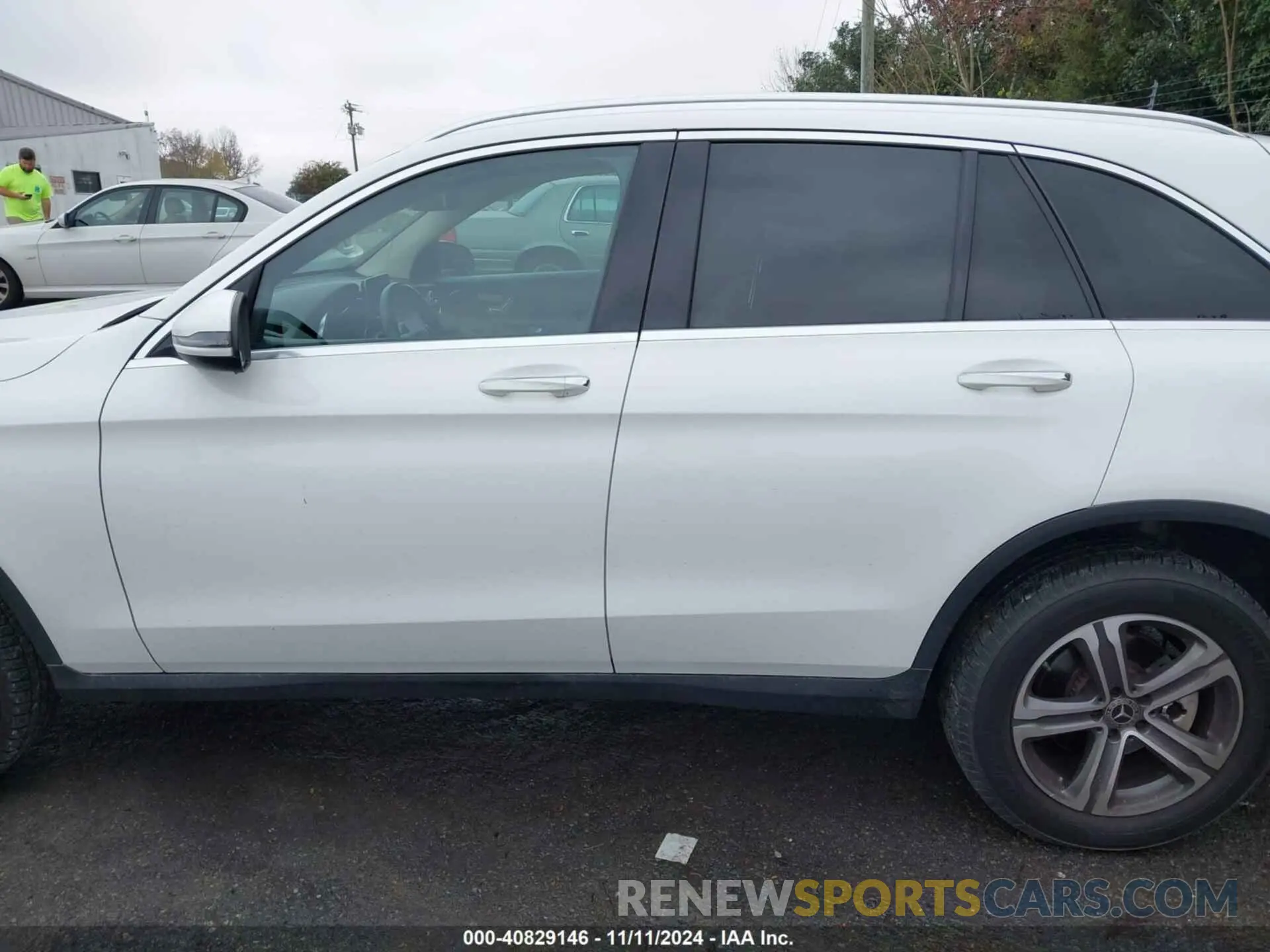 14 Photograph of a damaged car WDC0G4KB2KV147678 MERCEDES-BENZ GLC 300 2019