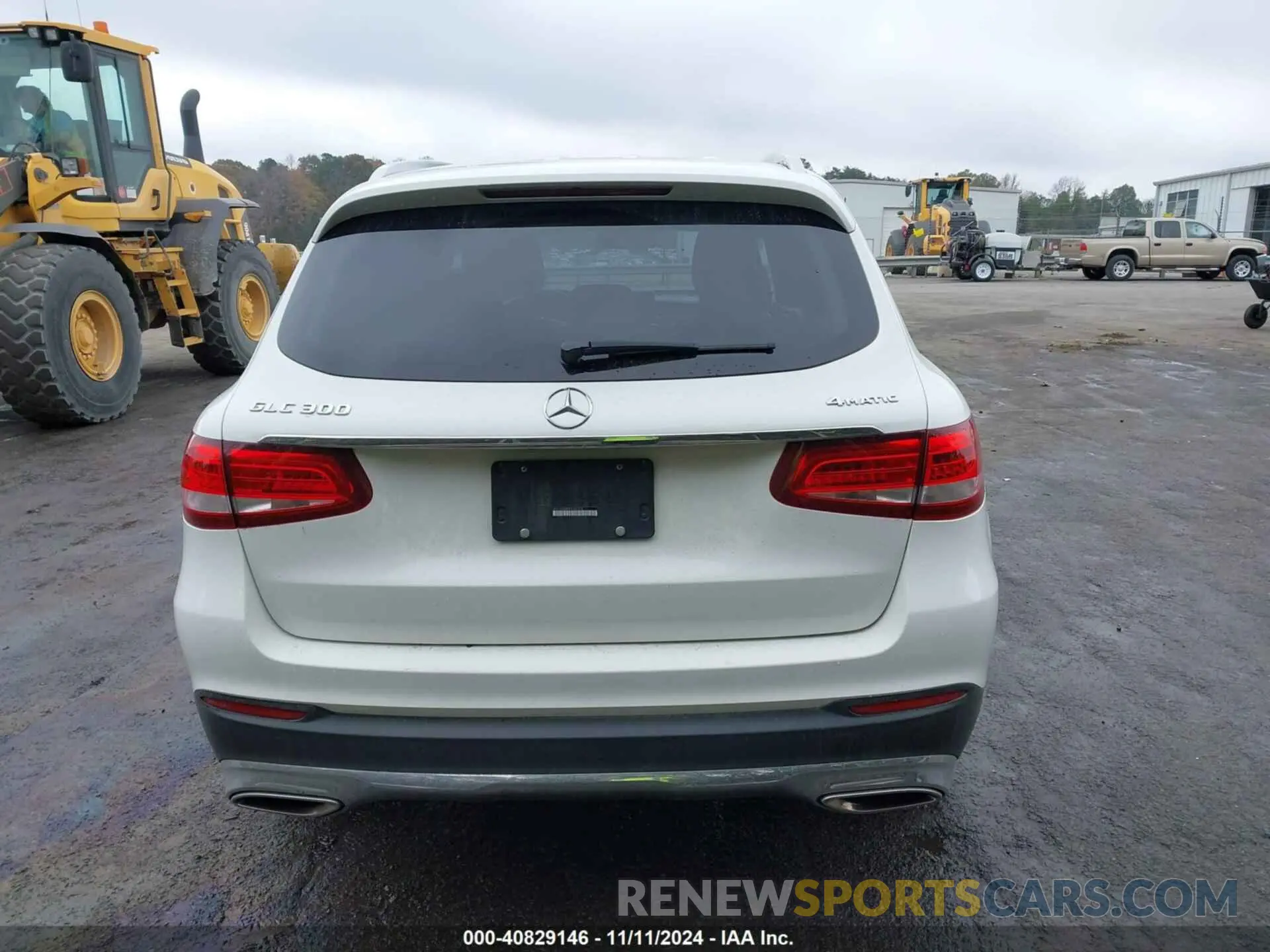 16 Photograph of a damaged car WDC0G4KB2KV147678 MERCEDES-BENZ GLC 300 2019