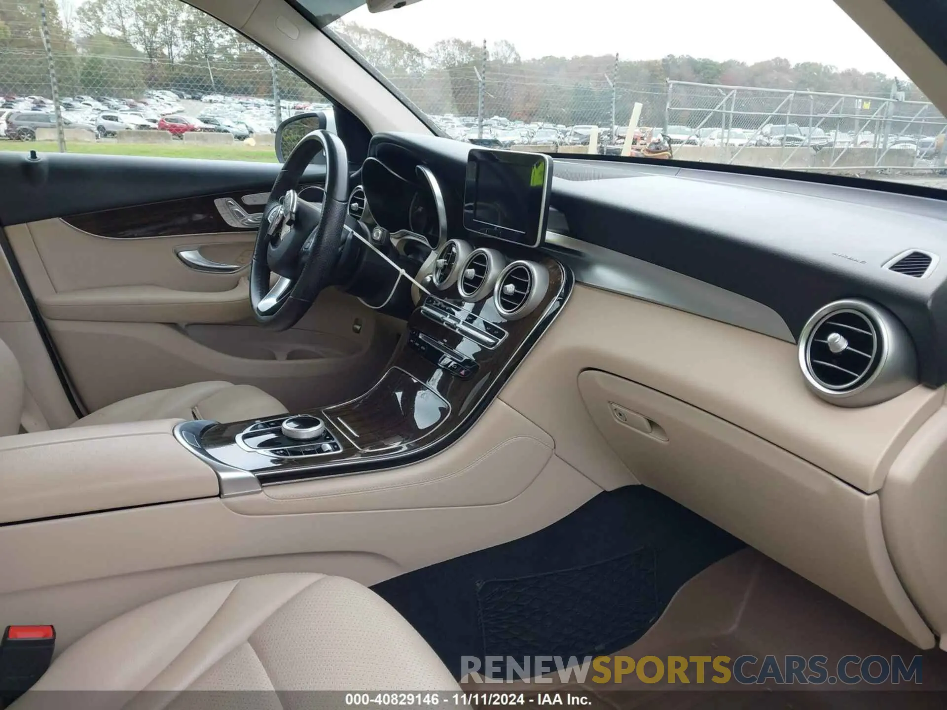5 Photograph of a damaged car WDC0G4KB2KV147678 MERCEDES-BENZ GLC 300 2019