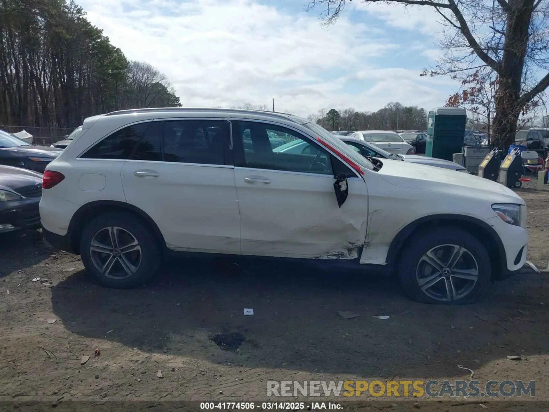 13 Photograph of a damaged car WDC0G4KB3K1005332 MERCEDES-BENZ GLC 300 2019