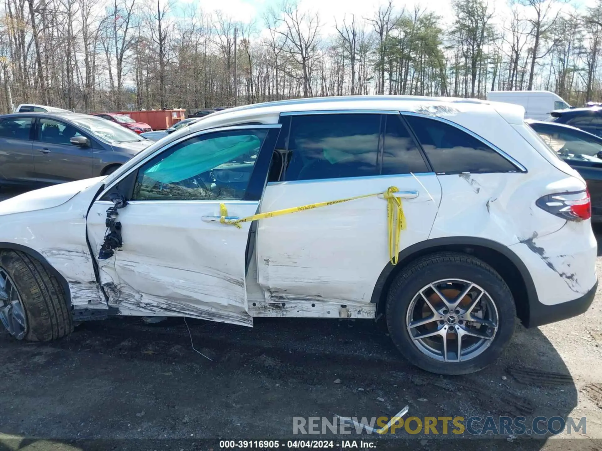 14 Photograph of a damaged car WDC0G4KB3KV189602 MERCEDES-BENZ GLC 300 2019