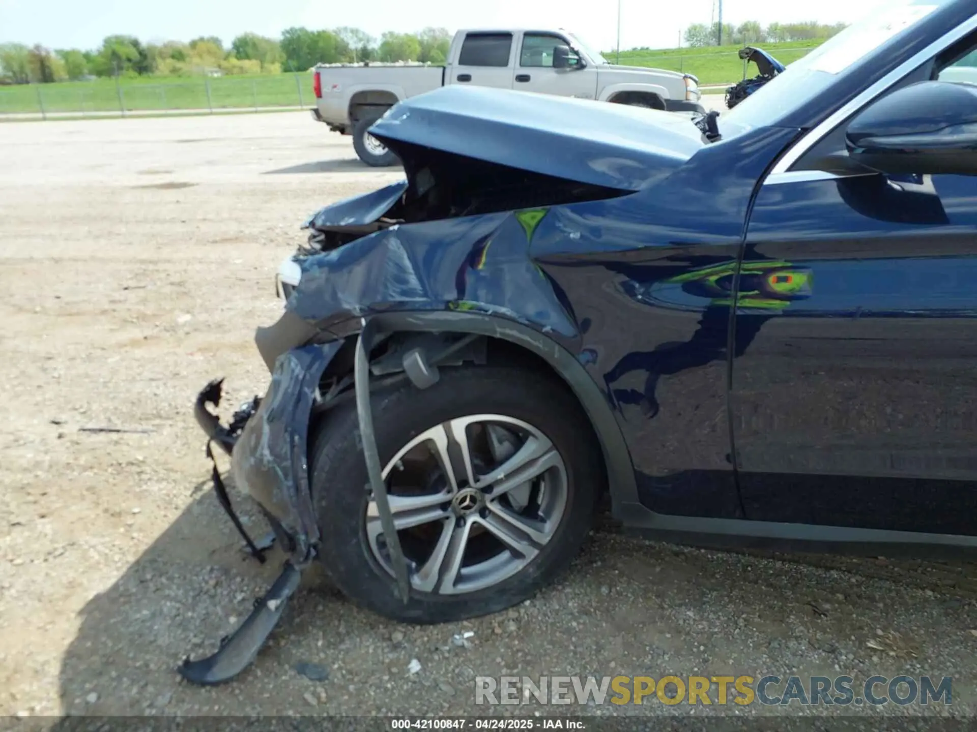 6 Photograph of a damaged car WDC0G4KB5KF626915 MERCEDES-BENZ GLC 300 2019