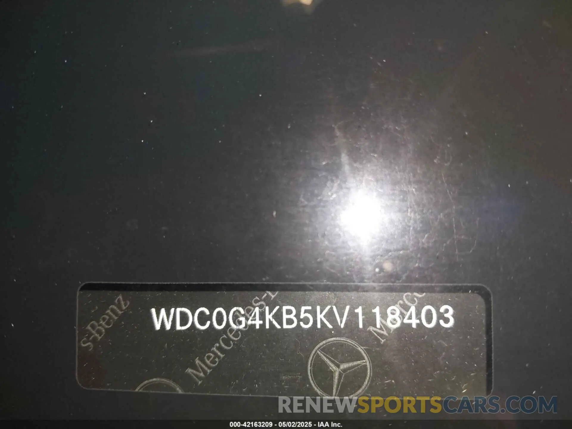 18 Photograph of a damaged car WDC0G4KB5KV118403 MERCEDES-BENZ GLC 300 2019