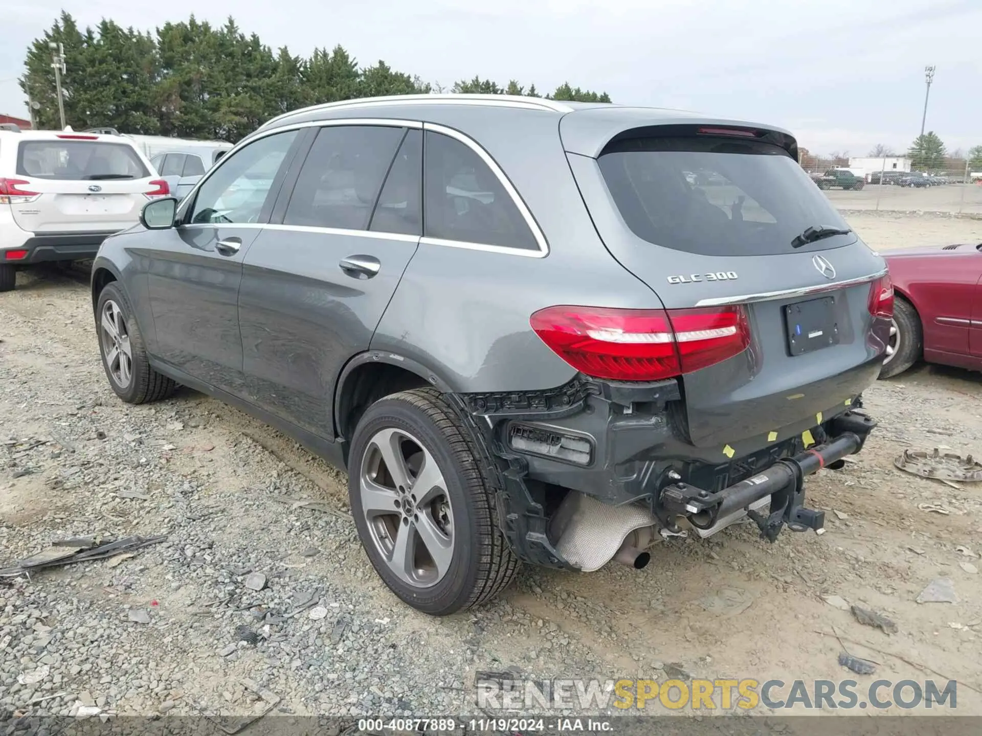 3 Photograph of a damaged car WDC0G4KB5KV156889 MERCEDES-BENZ GLC 300 2019