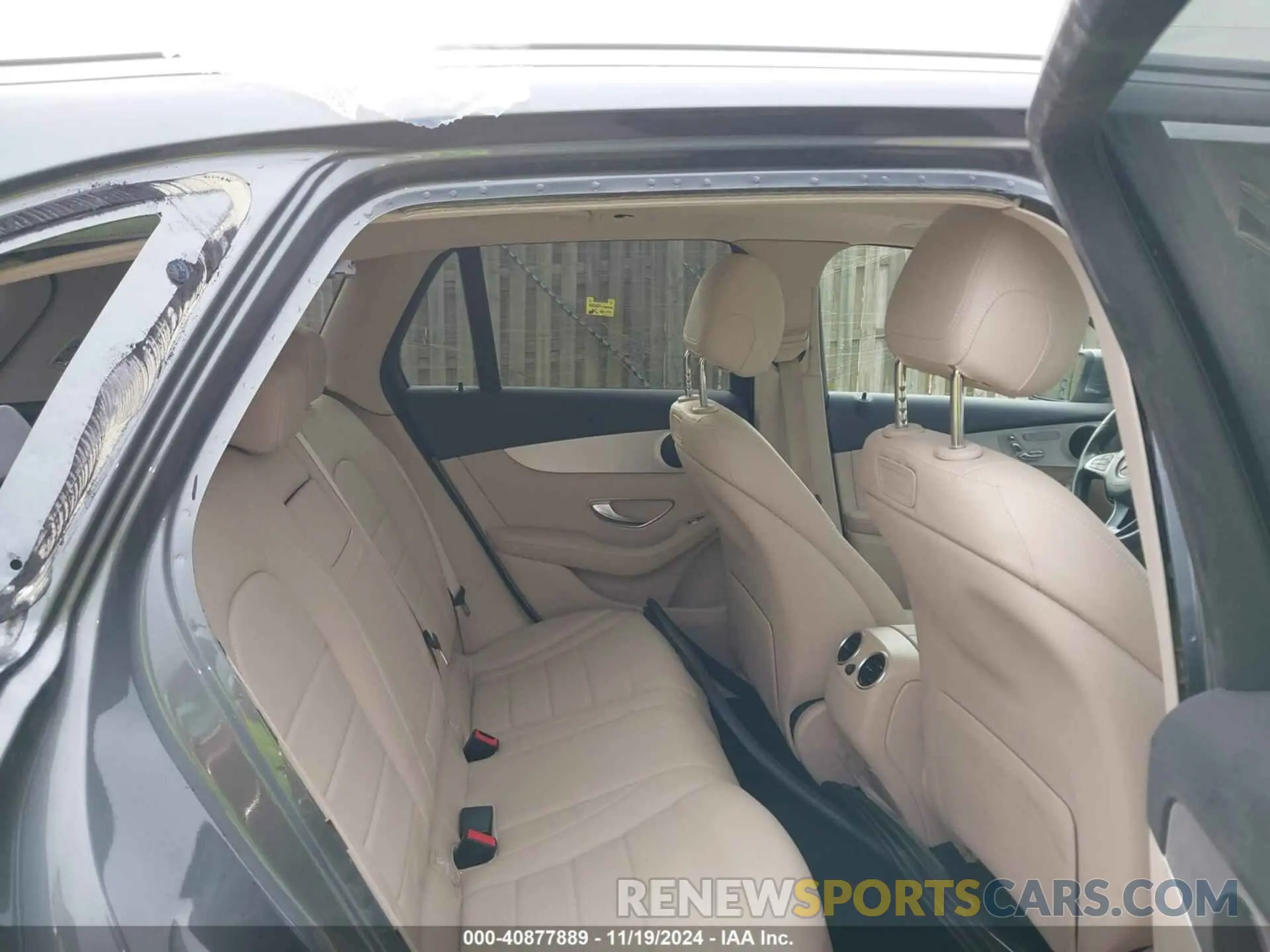 8 Photograph of a damaged car WDC0G4KB5KV156889 MERCEDES-BENZ GLC 300 2019