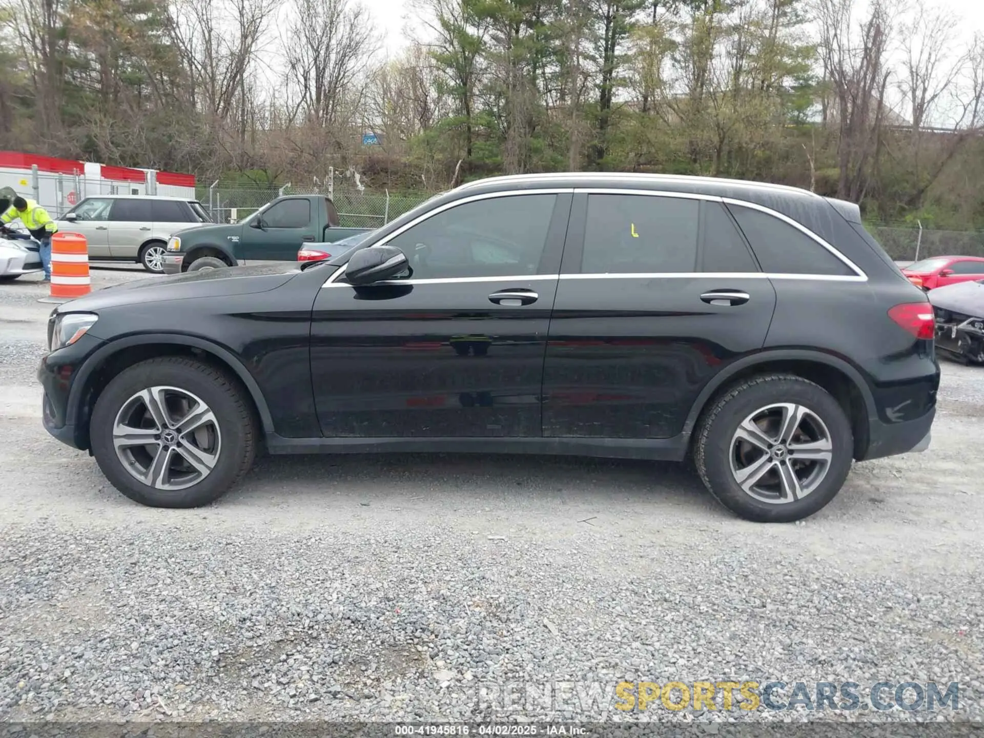 14 Photograph of a damaged car WDC0G4KB5KV177810 MERCEDES-BENZ GLC 300 2019