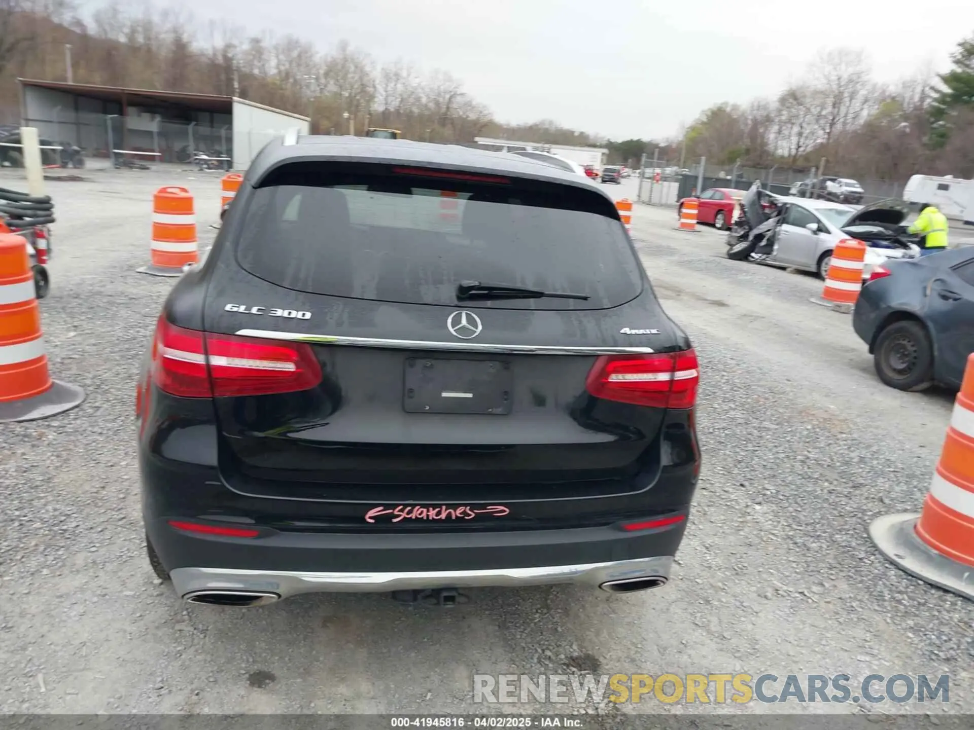 16 Photograph of a damaged car WDC0G4KB5KV177810 MERCEDES-BENZ GLC 300 2019